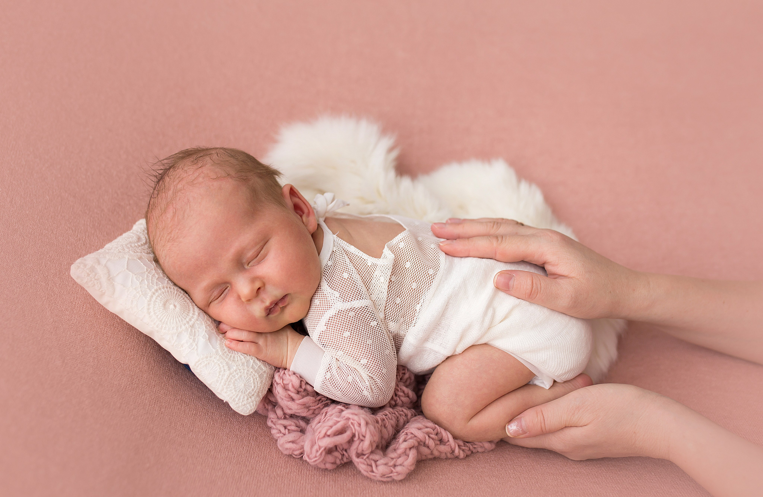 Фотосессия новорождённого. Фотограф новорождённых малышей и детский фотограф В Казани Лана Максим