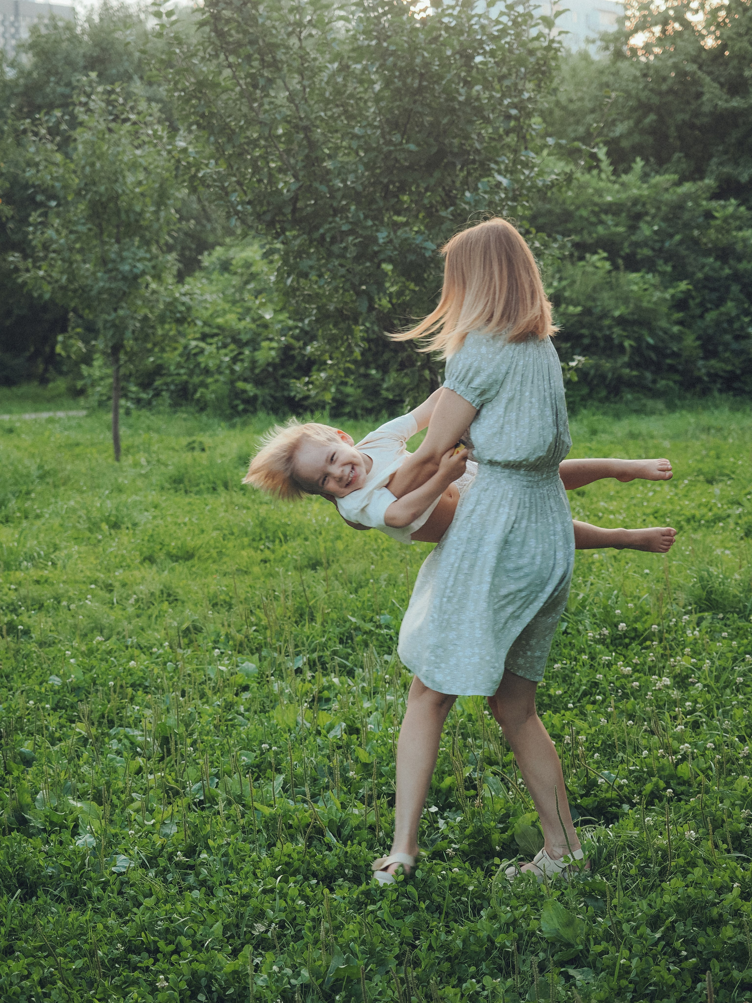 Самый тёплый летний вечер. Фотограф в Москве — Сергей Люкшинов
