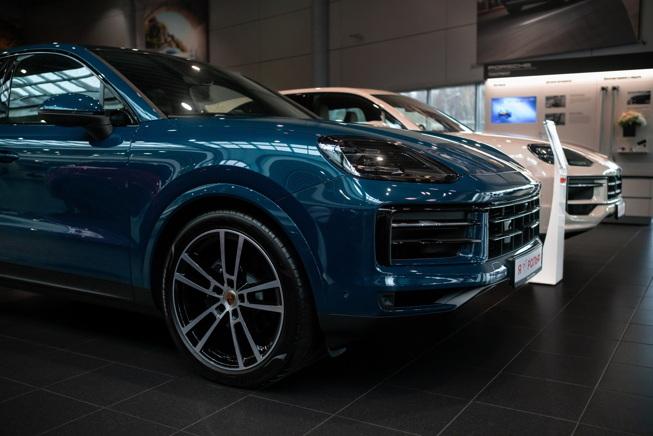 Автосалоны. Arturpw.ru