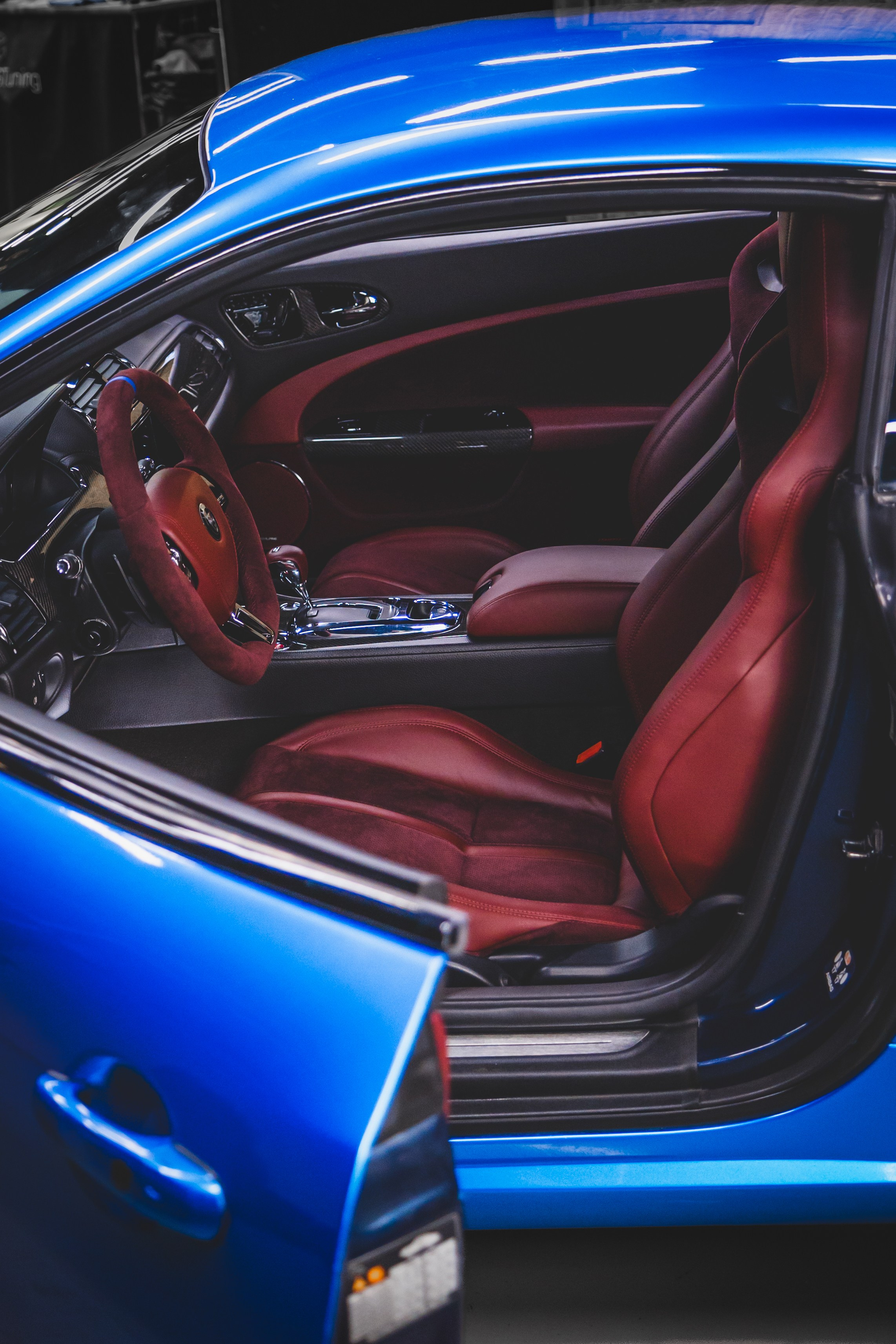 Jaguar XKR. D. ILIN