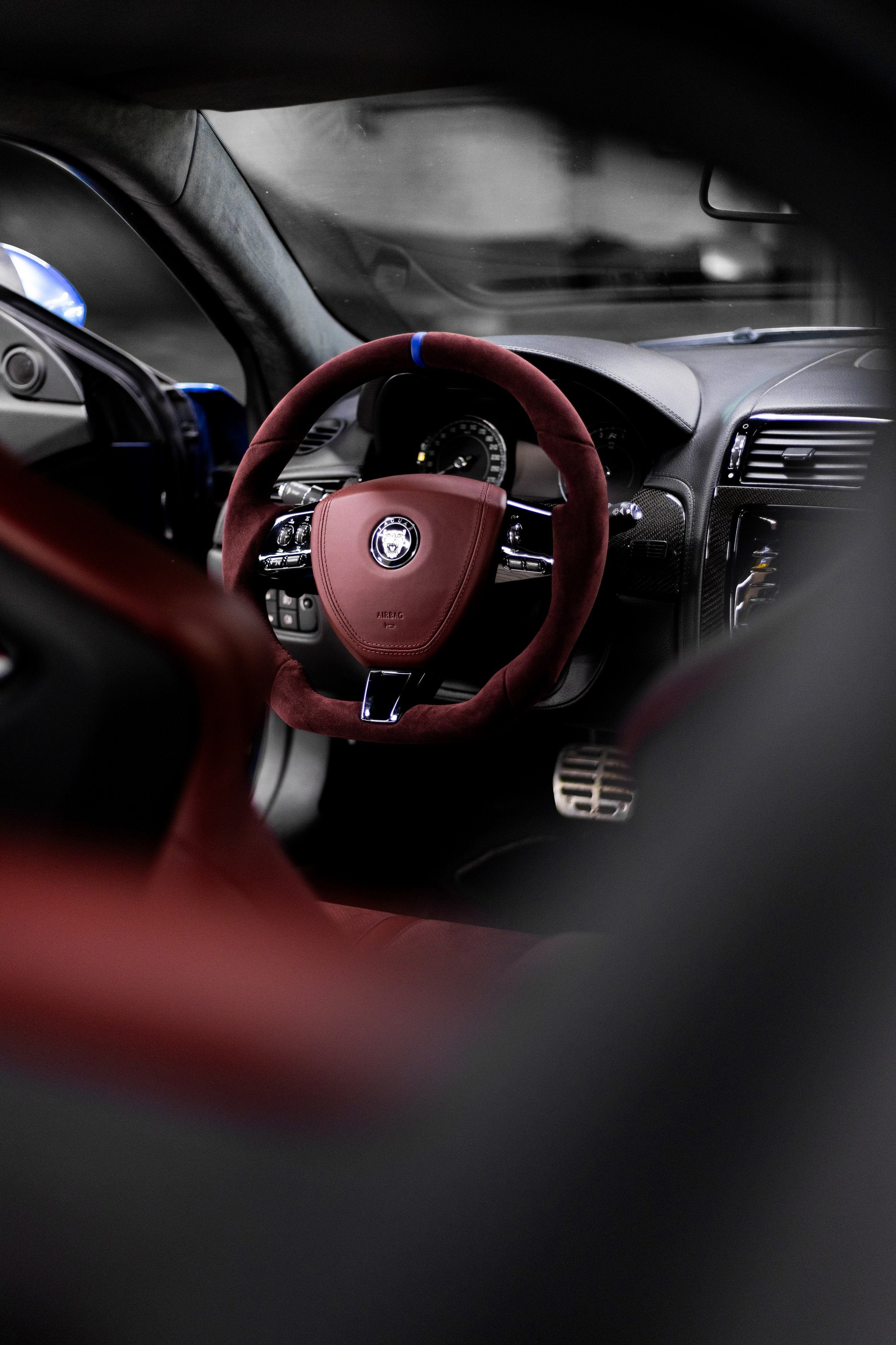 Jaguar XKR. D. ILIN
