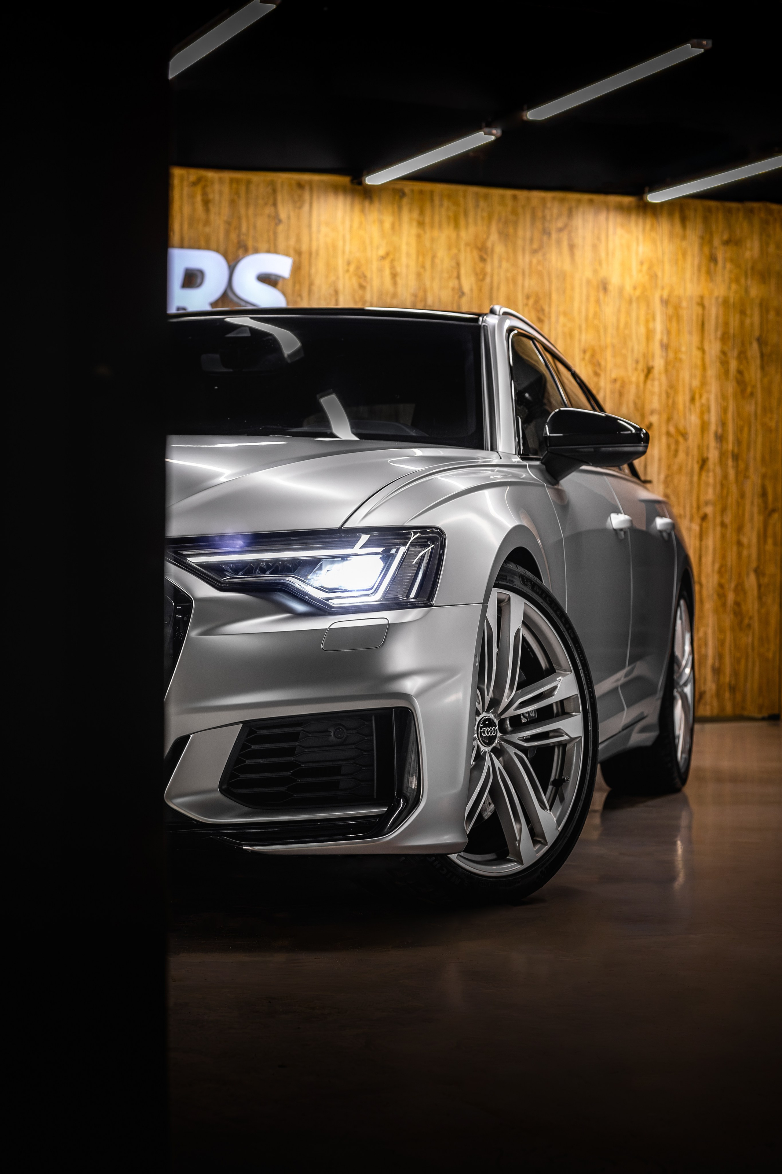 Audi S6. D. ILIN