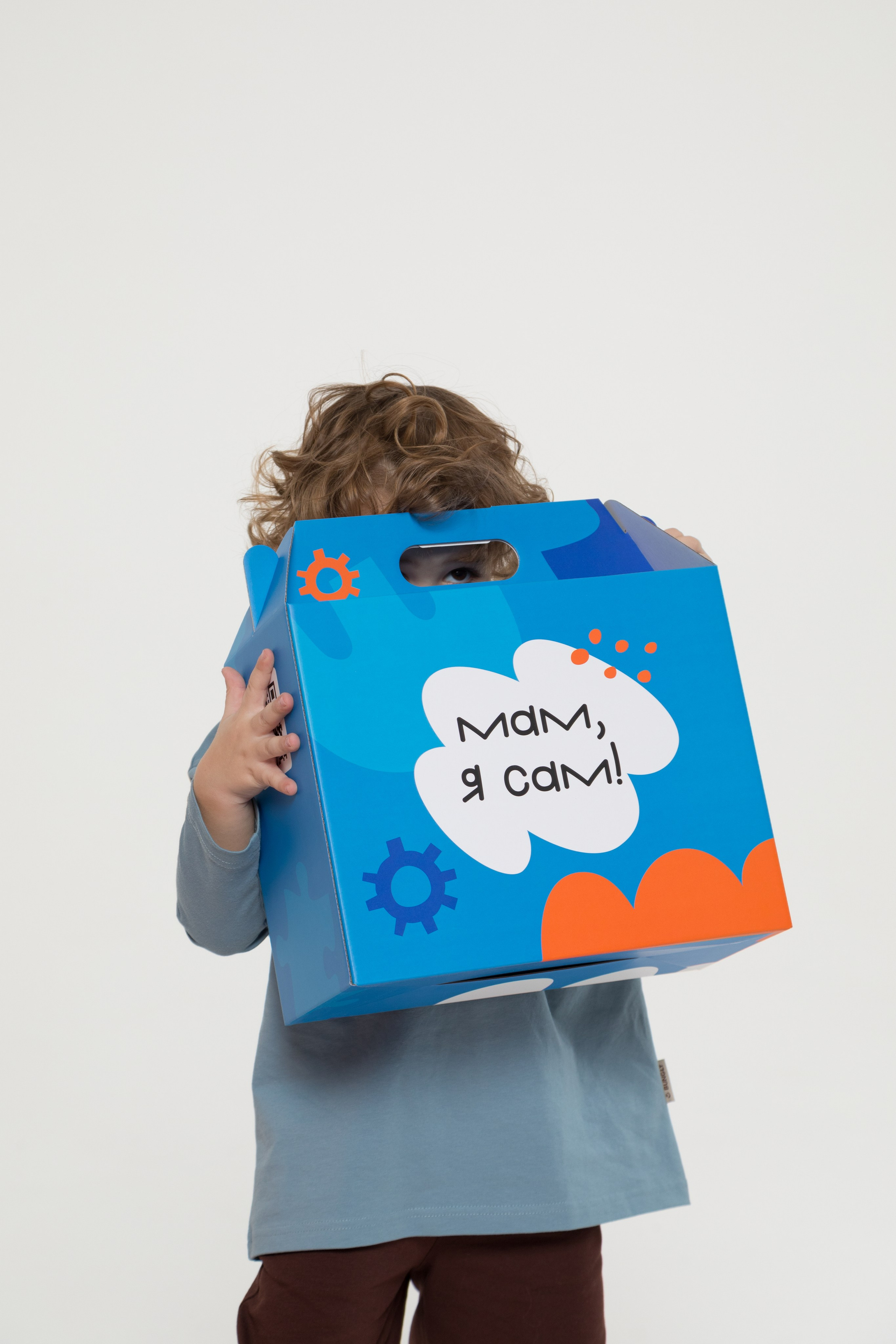 Имиджевая и каталожная съёмка для бренда детских пазлов. Детский и контент фотограф Надя Волкова Санкт-Петербург