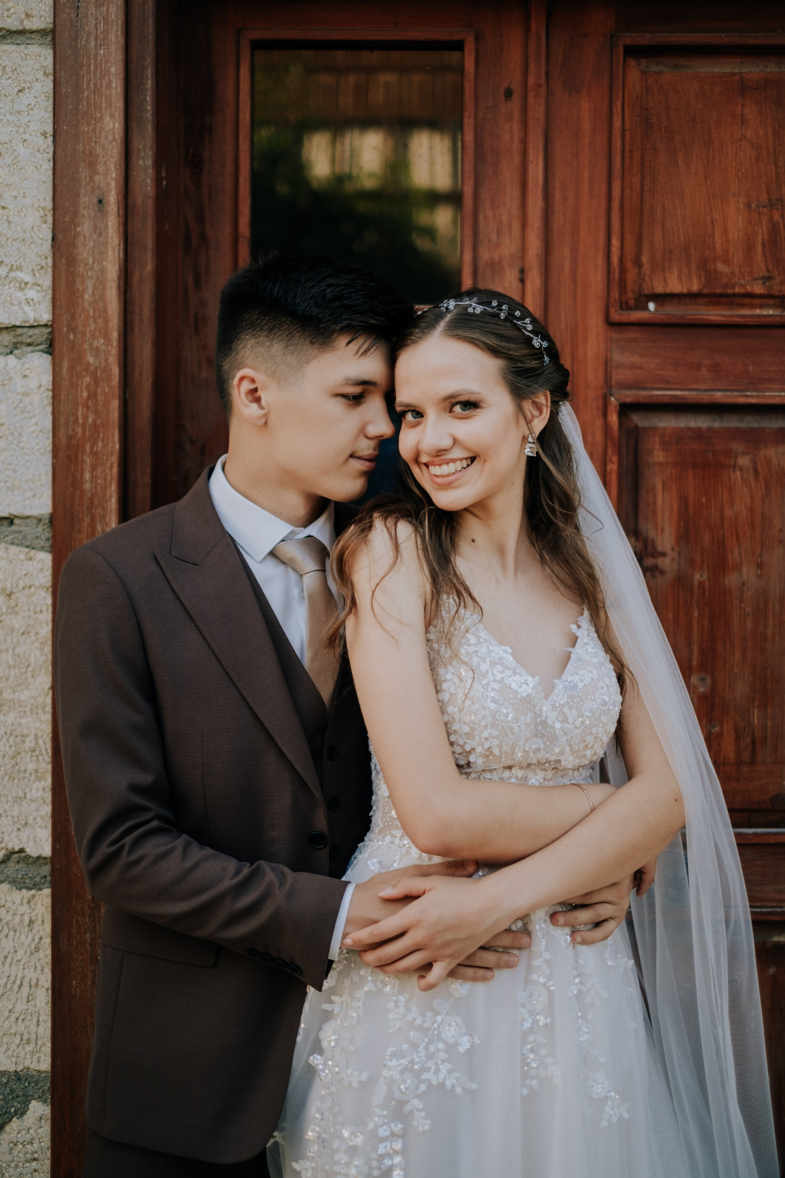 История Элины и Амира