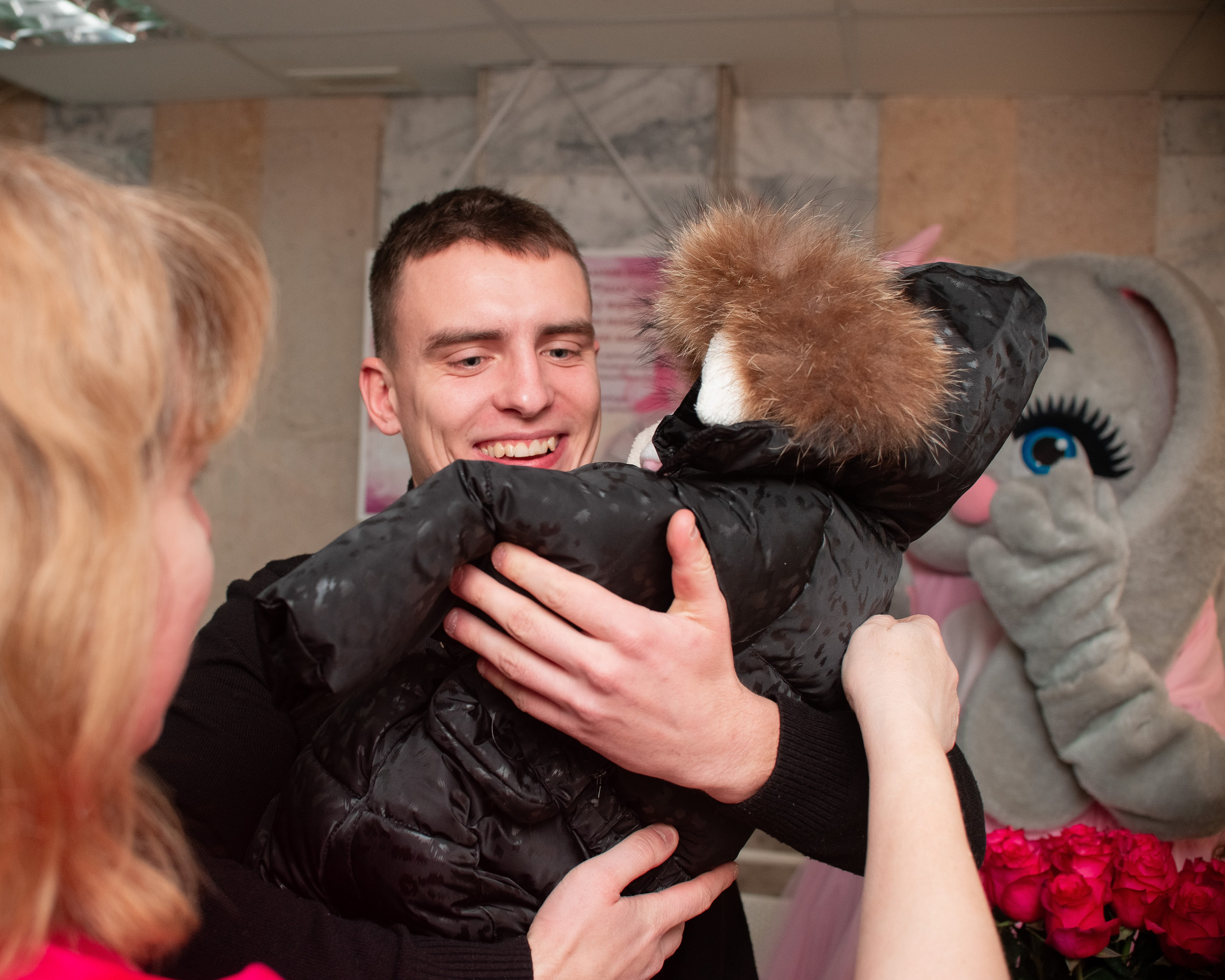 Выписка Есении 6РД. Семейный фотограф на выписку из роддома и крещение Минск Настя Гришук