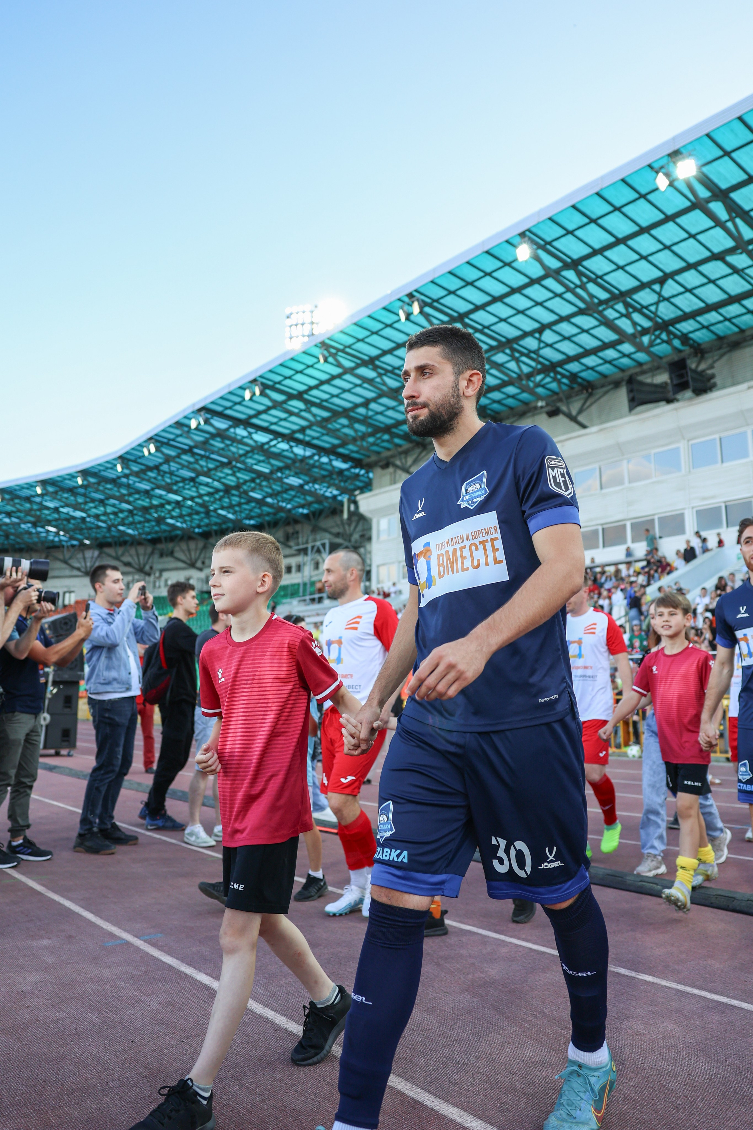 Благотворительный футбольный матч Друзья Бурмистрова vs ФК Fight Nights. Спортивный репортажный фотограф Казань Нафис Сиразетдинов