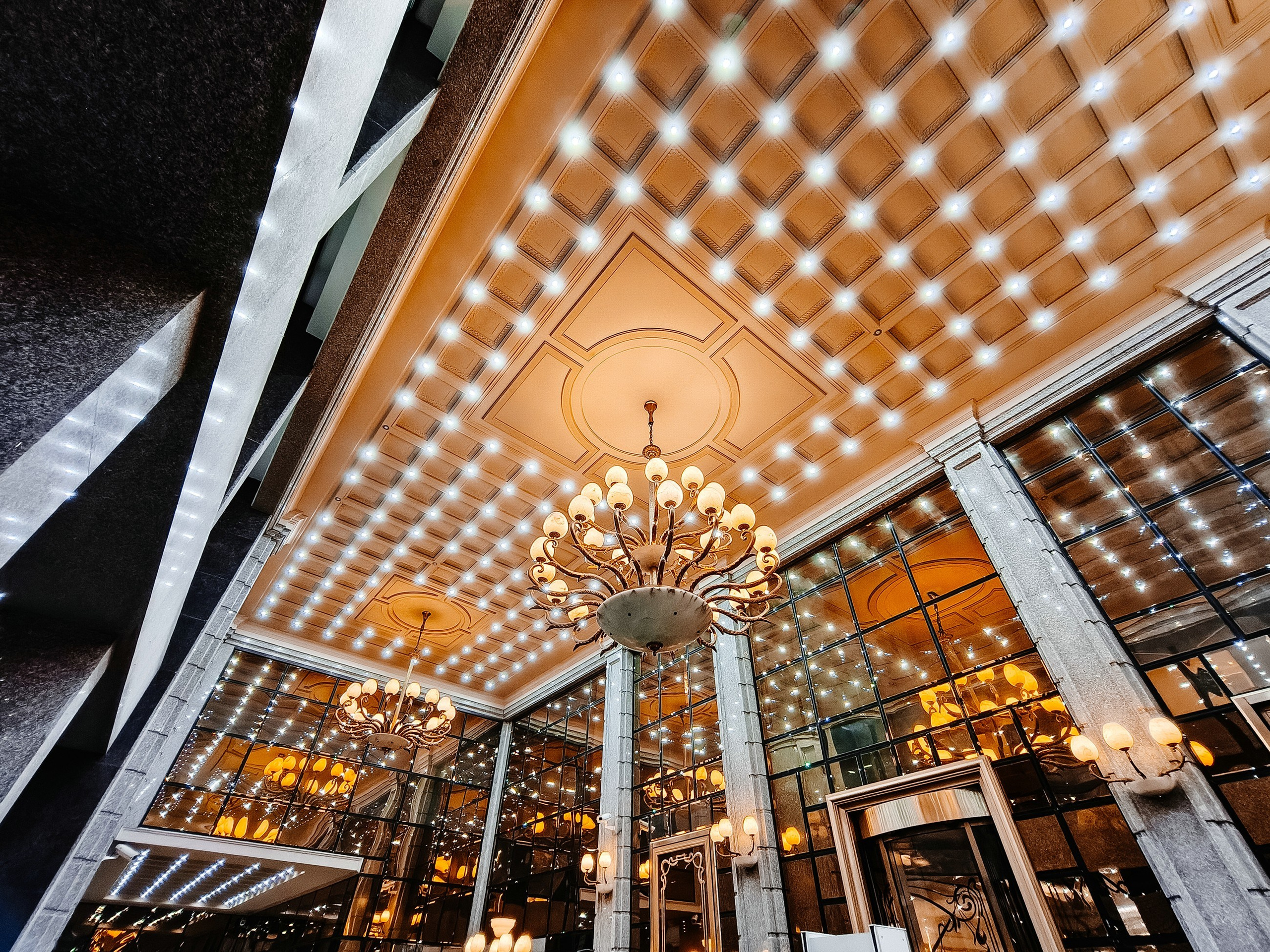 Свадебная фотосессия в отеле St. Regis Москва Никольская. Свадебный и семейный фотограф в Москве Светлана Зоткина