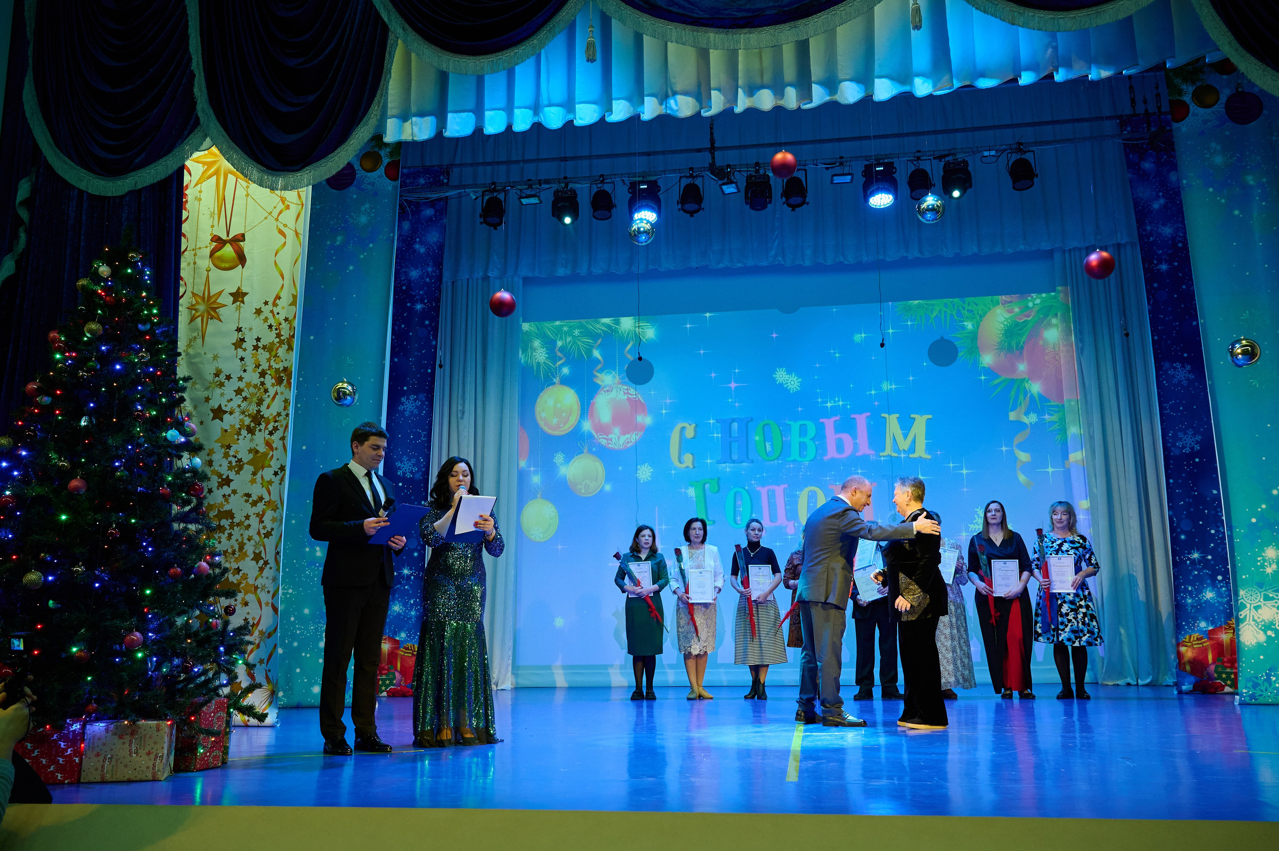 НГ концерт в Марьиной роще. Жизнь курорта Кабардинка в фотографиях