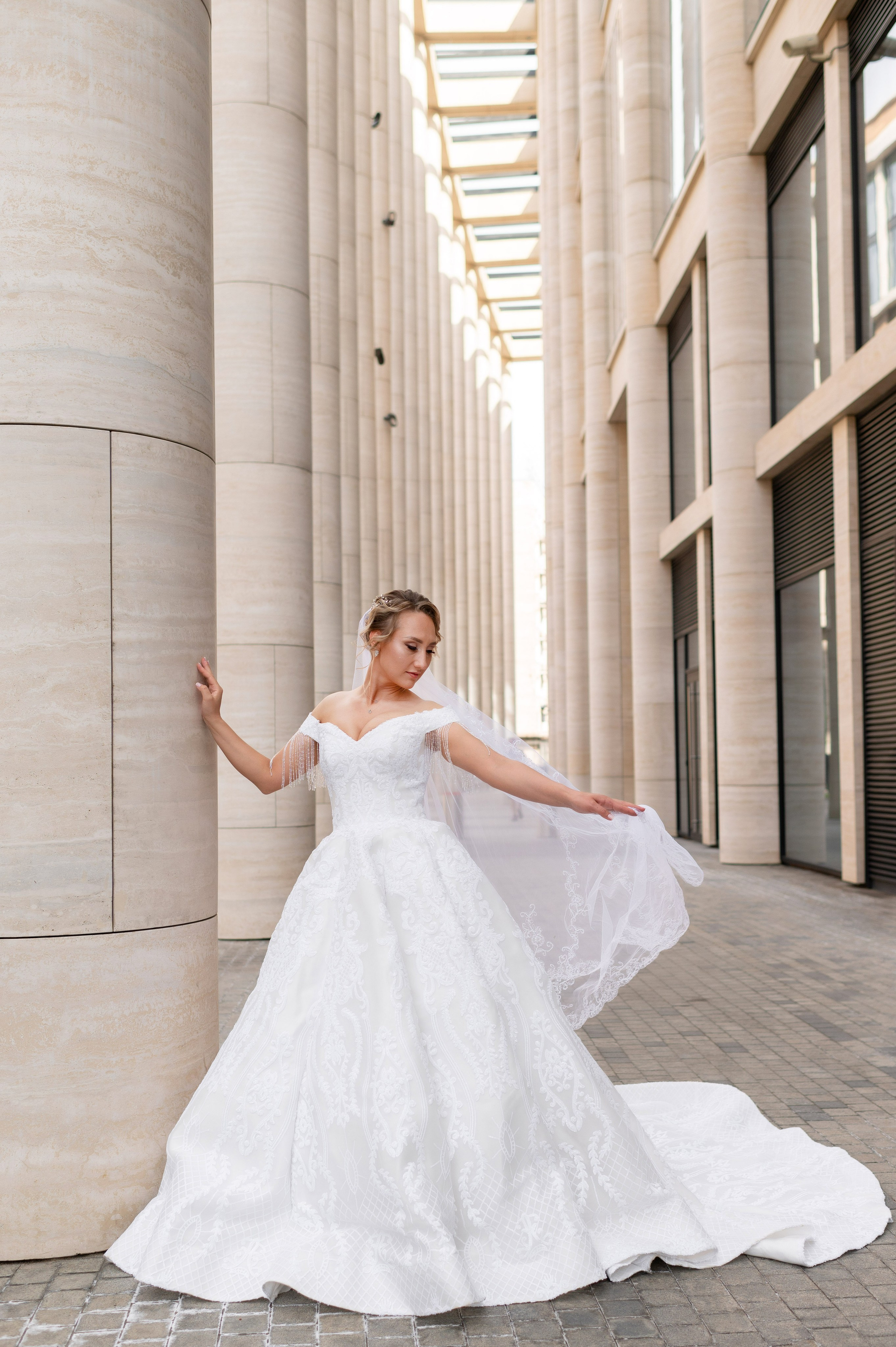 Анастасия и Игорь (фотосессия во Втором Дворце Бракосочетания, Польский сад, здание городской Ратуши). Портретный, семейный и свадебный фотограф в Санкт-Петербурге и в Пушкине Ширяев Денис