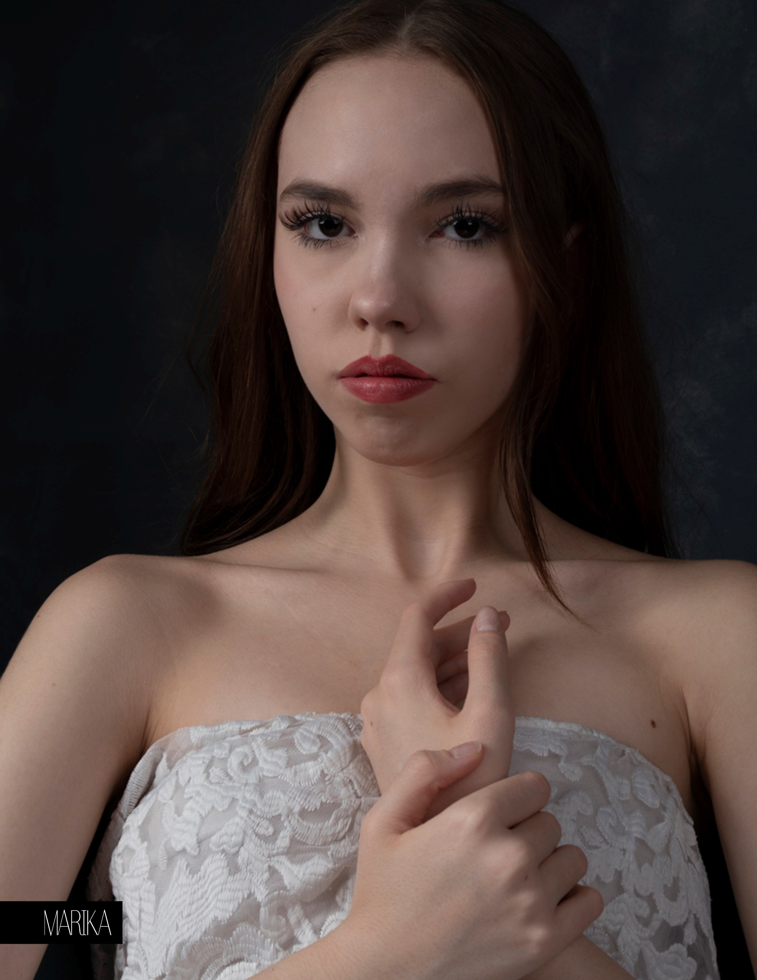 Фотосессия Миланы, опубликованная в глянцевом журнале Marika