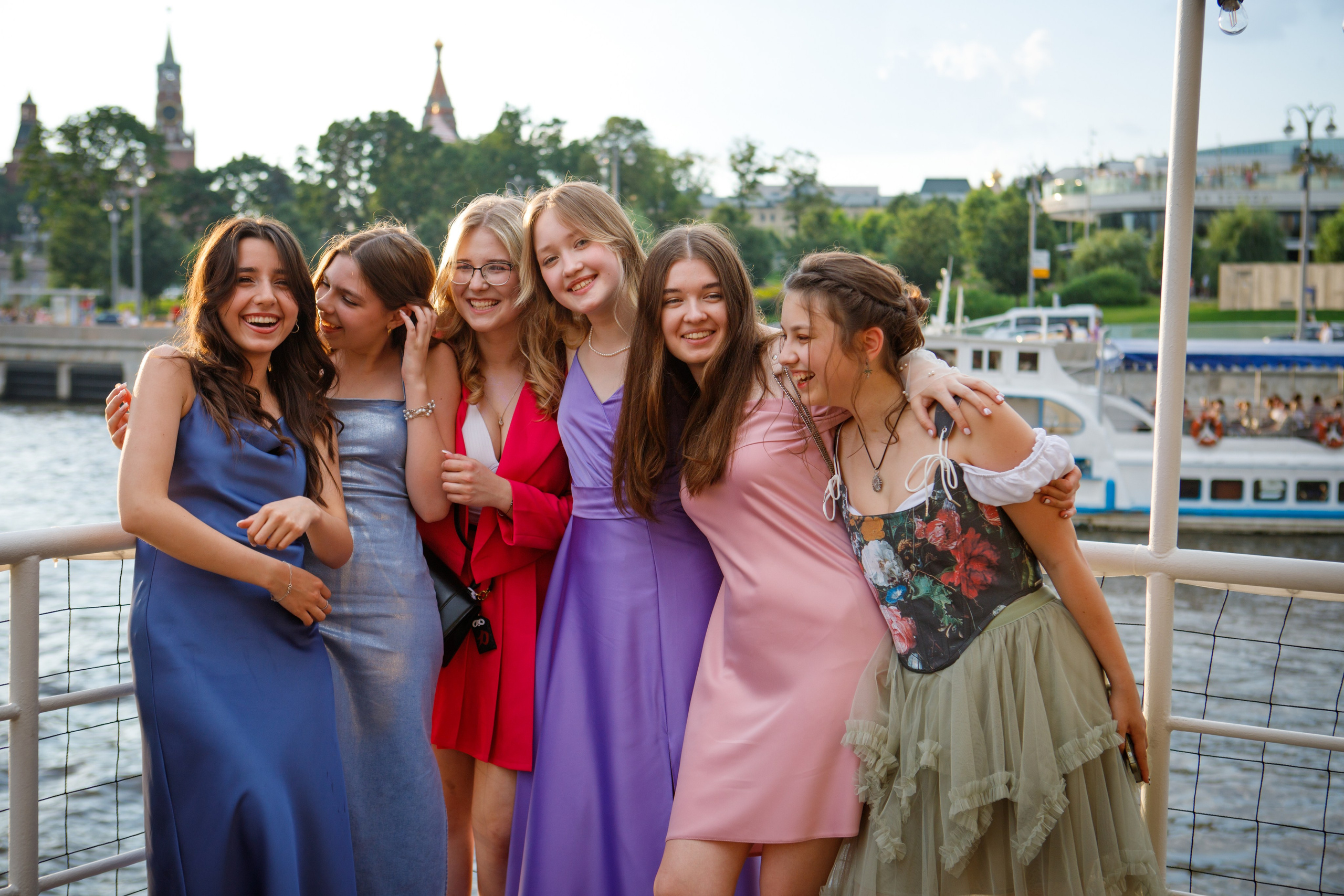 9 класс / Гимназия № 1558 имени Росалии де Кастро / Выпускной. Детский и семейный фотограф Мария Киселёва. Москва