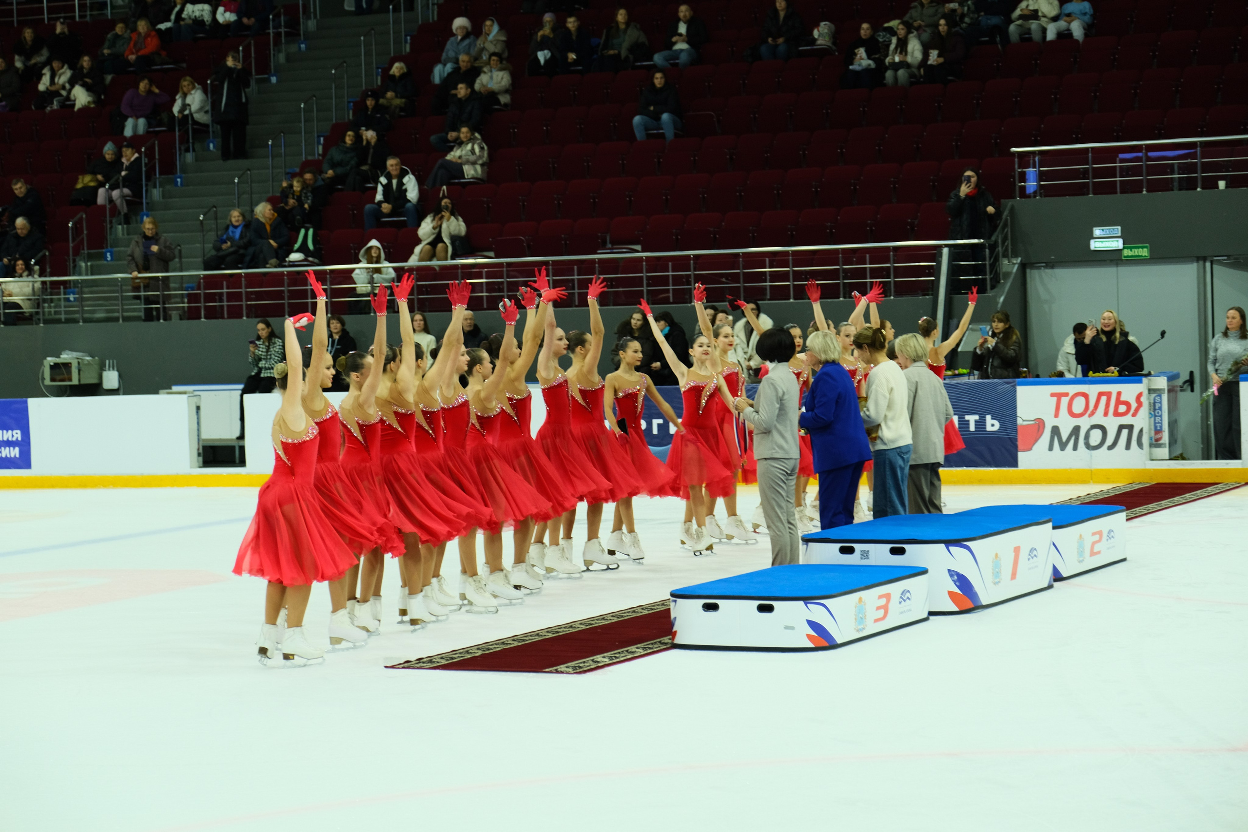 «Самарочка» этап кубка России по синхронному фигурному катанию. Александр Носов. Портретный и репортажный фотограф в Самаре