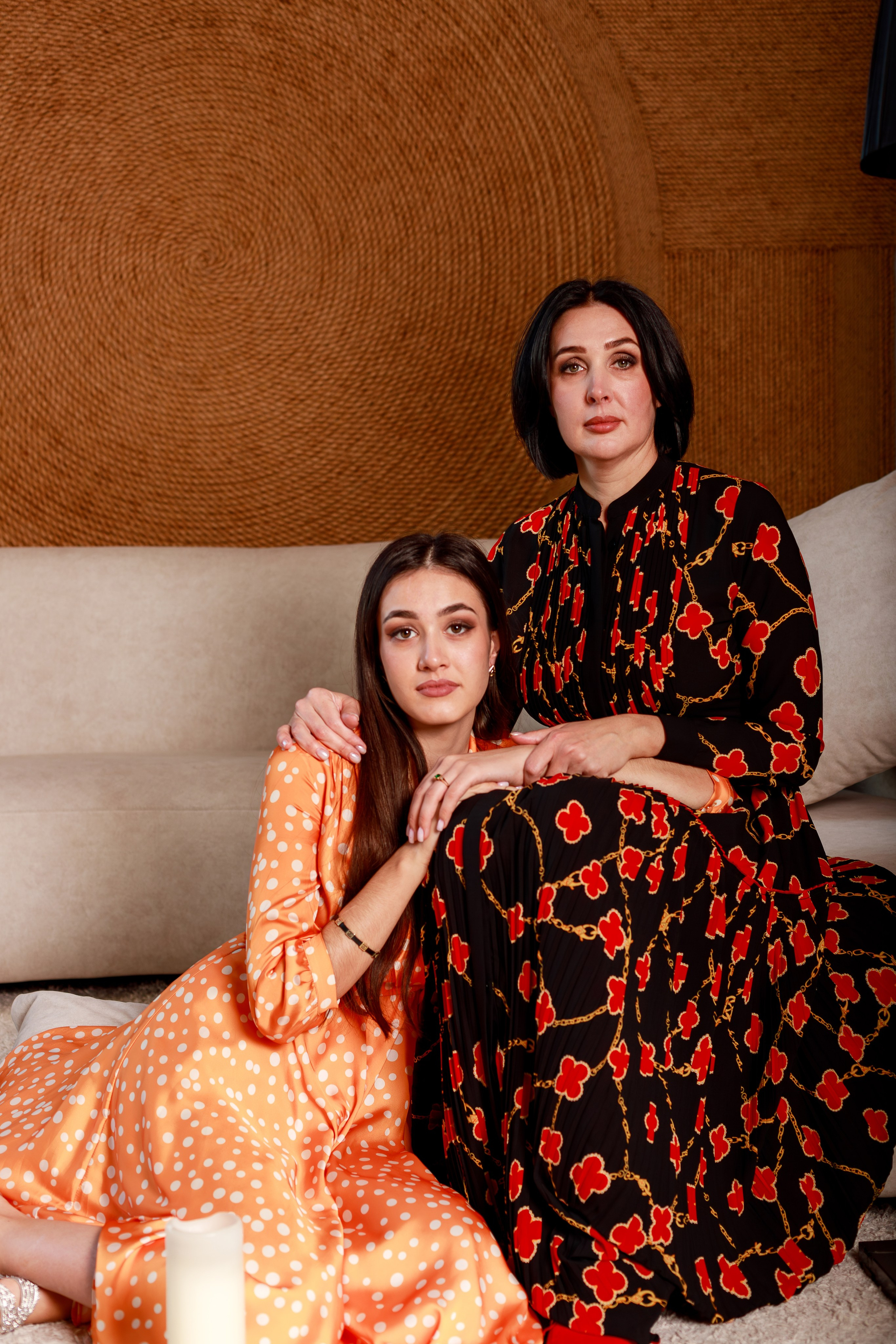 Мама и дочь в студии Белый осел. Семейный и детский фотограф в Краснодаре Ирина Лаврецкая