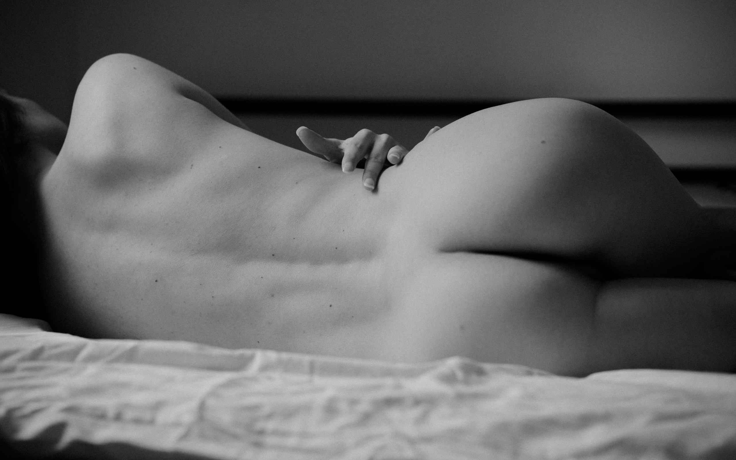 Обнажение. I am Diana, a portrait photographer. I take pictures around the world