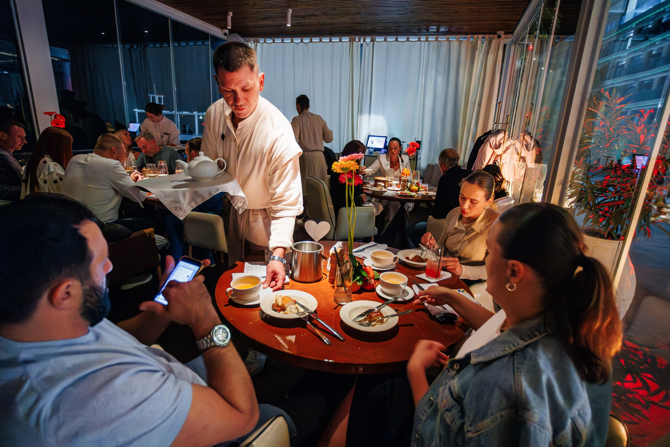 Гастроужин в греческом ресторане ЛИВАДИЯ_Ялта_27.09.2025. Аминов Руслан | Фотограф