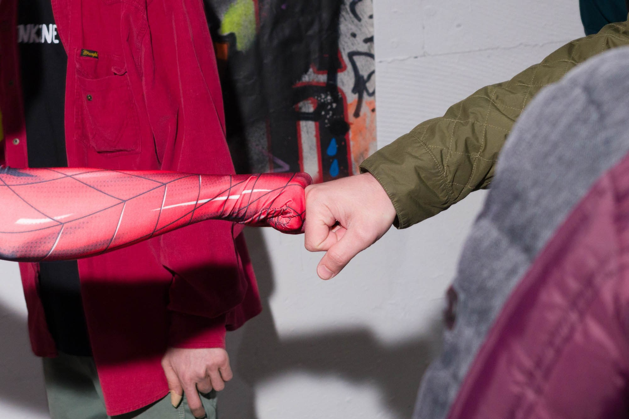 Вернисаж выставки «Параллельные сны» @ 10.203. Фотограф Саша Оверчук