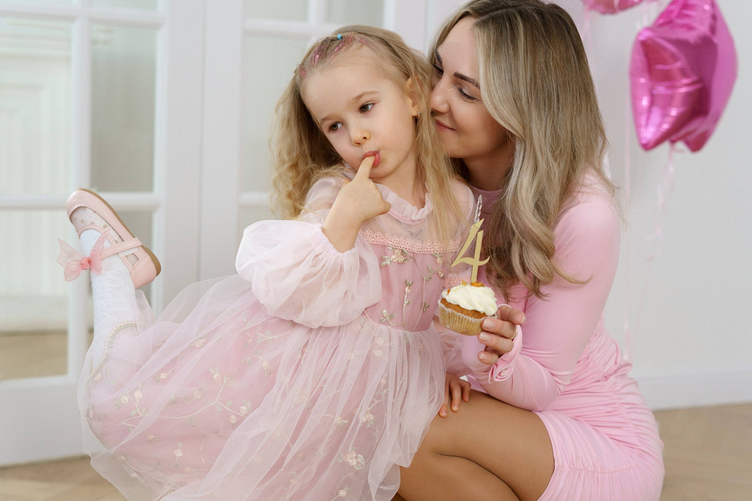 Вика и Алиса. Главная