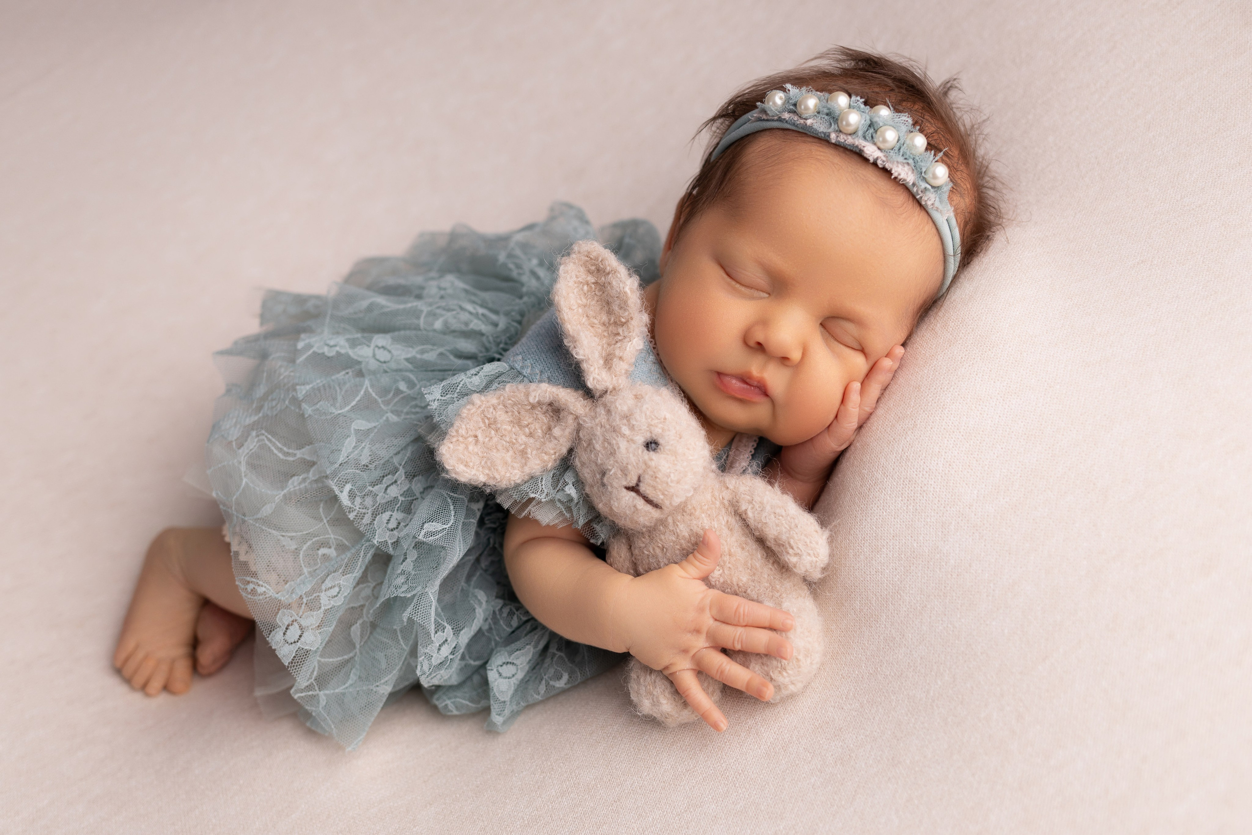 Классическая фотосессия малыша. Фотограф новорожденных малышей в Омске и Омской области Эльвира Камаева