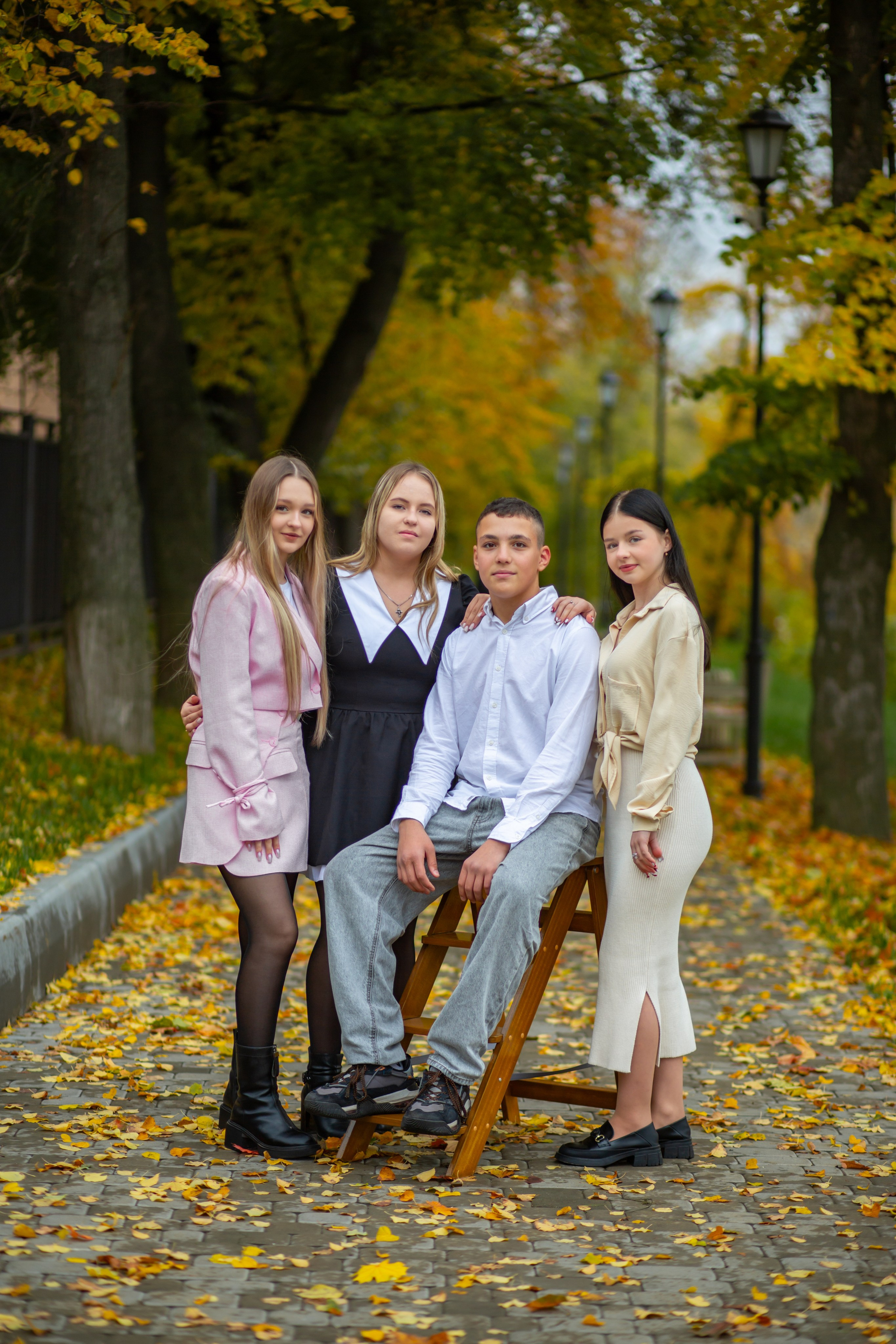 Школьные групповые фото старшие классы. Классные выпускные альбомы в Орле и Орловской области. Фотограф на выпускной