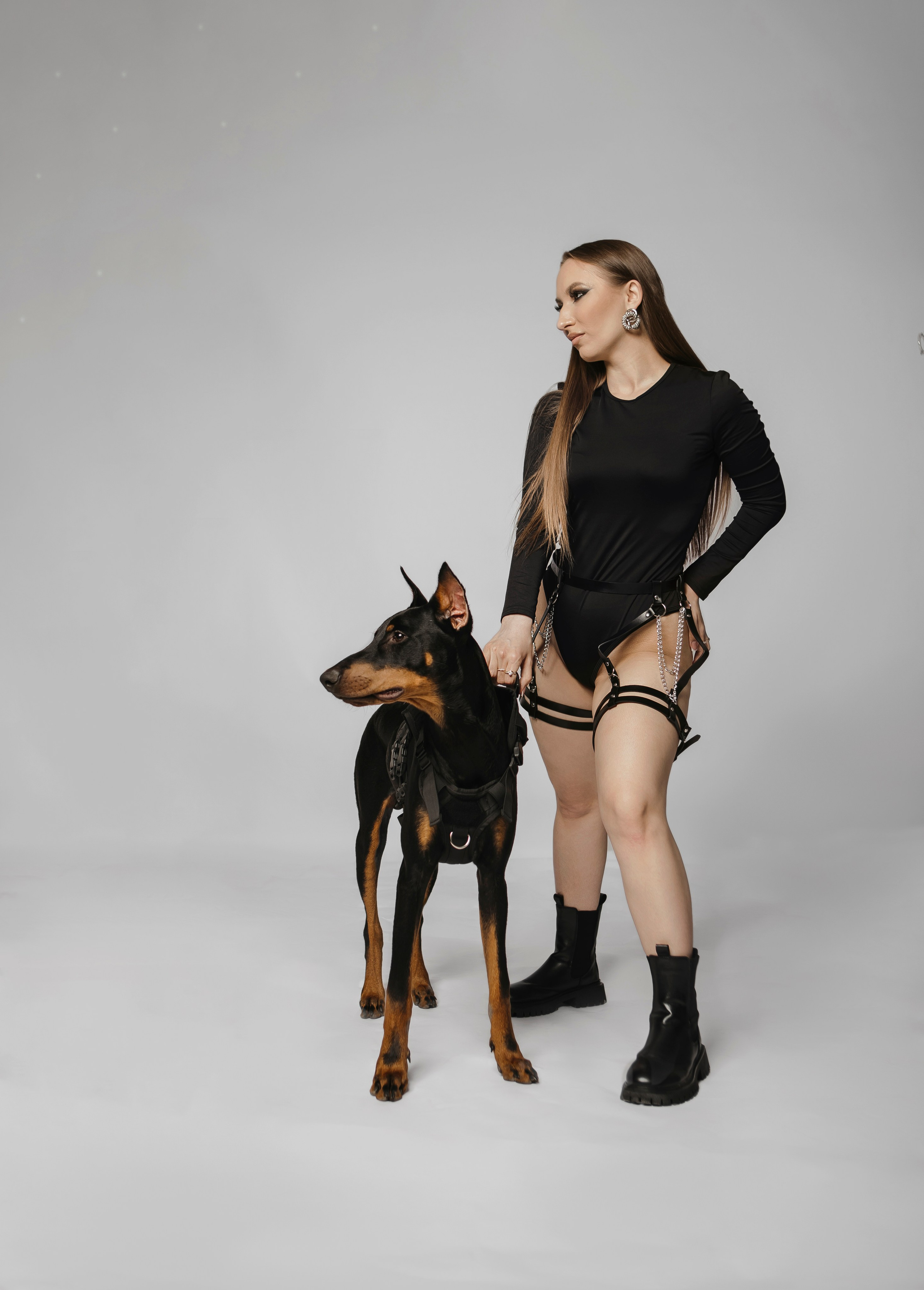 Арина с доберманом. Фотограф Лесозаводск/Хабаровск