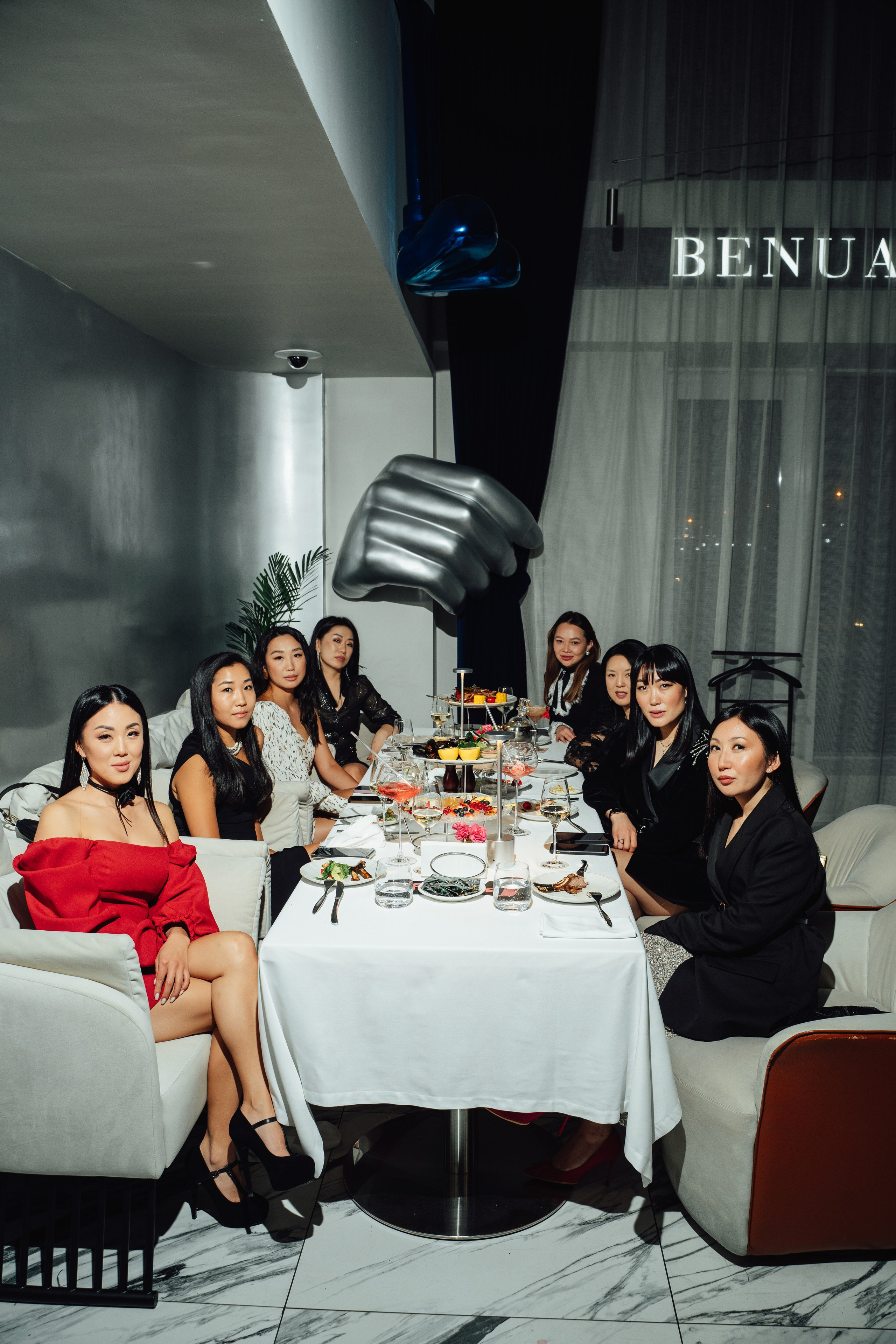 12 апреля (пятница). BENUAR Restaurant