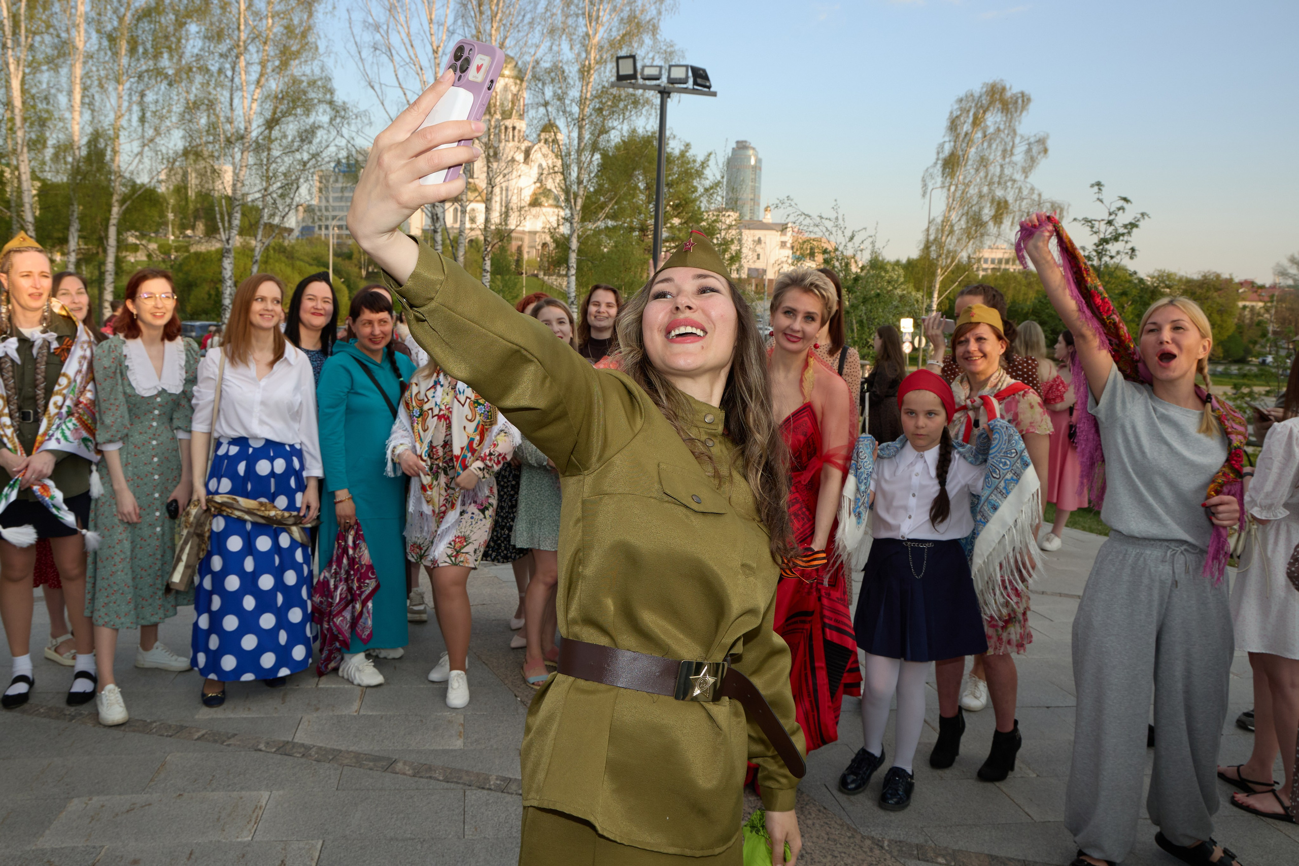 Катюши поют в Екатеринбурге. Главная