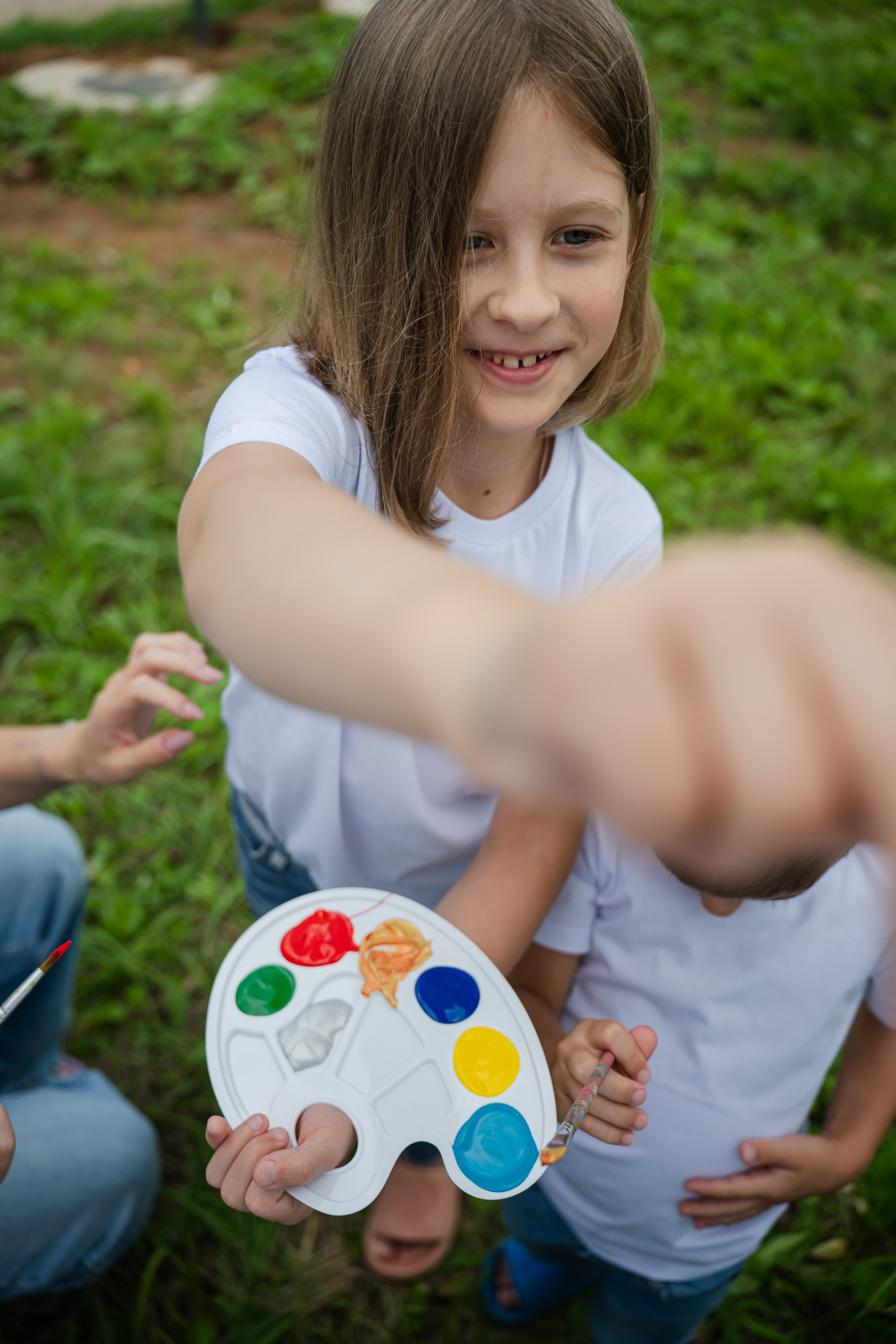Фотосессия детей с красками на природе. Настоящие искренние эмоции детей