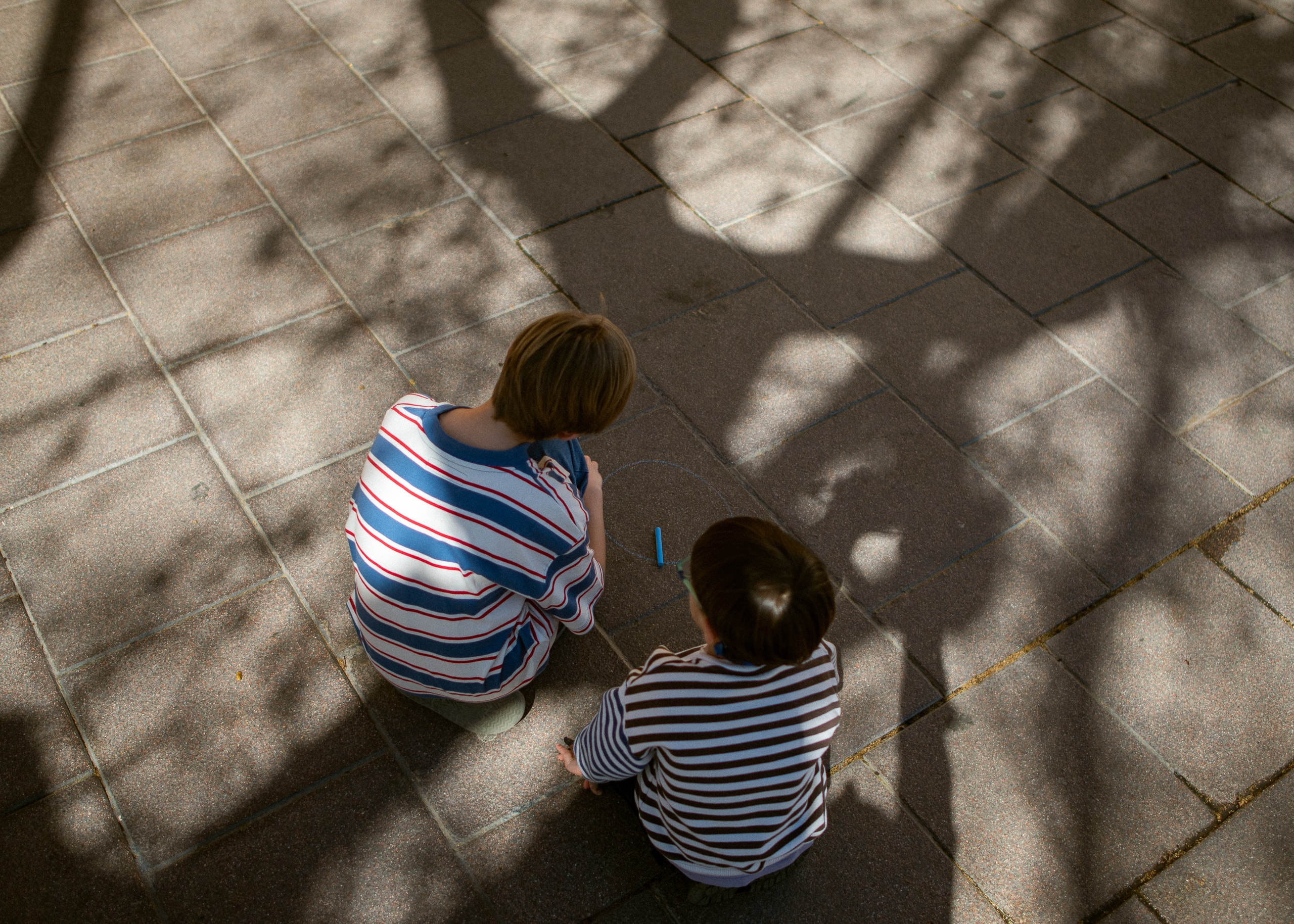 Солнечный день в Лес Кортс. Документальная семейная фотография в Барселоне и за её пределами