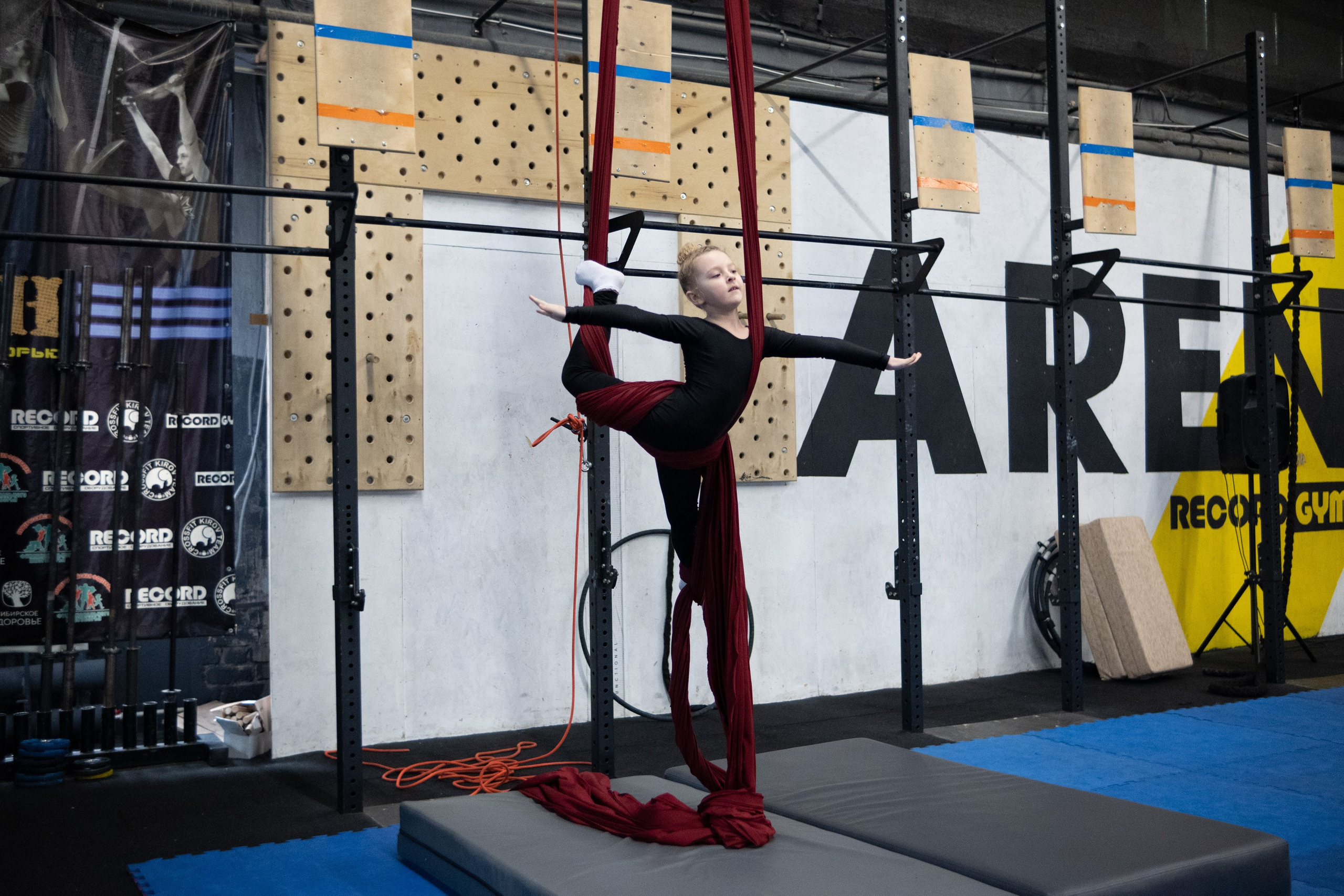 Внутриклубные соревнования по воздушной гимнастике 02.04.23