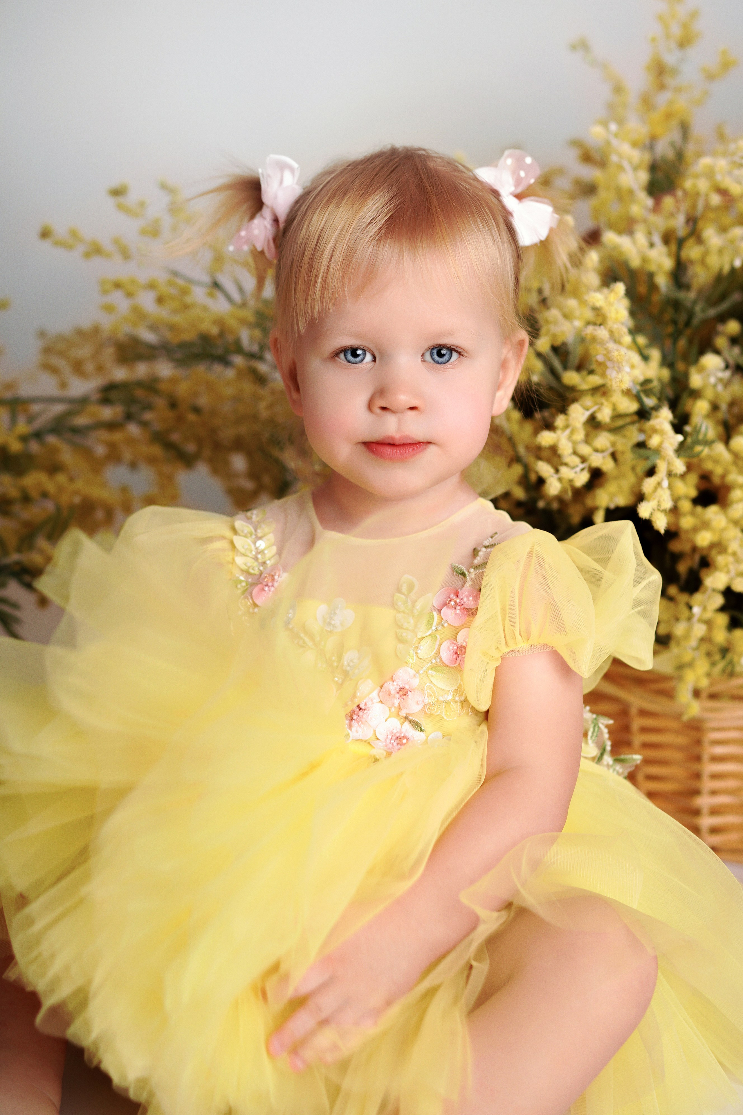 ФОТОСЕССИЯ в мимозе для мамы с дочкой. Фотограф новорожденных беременных в Тюмени Ткачук Татьяна