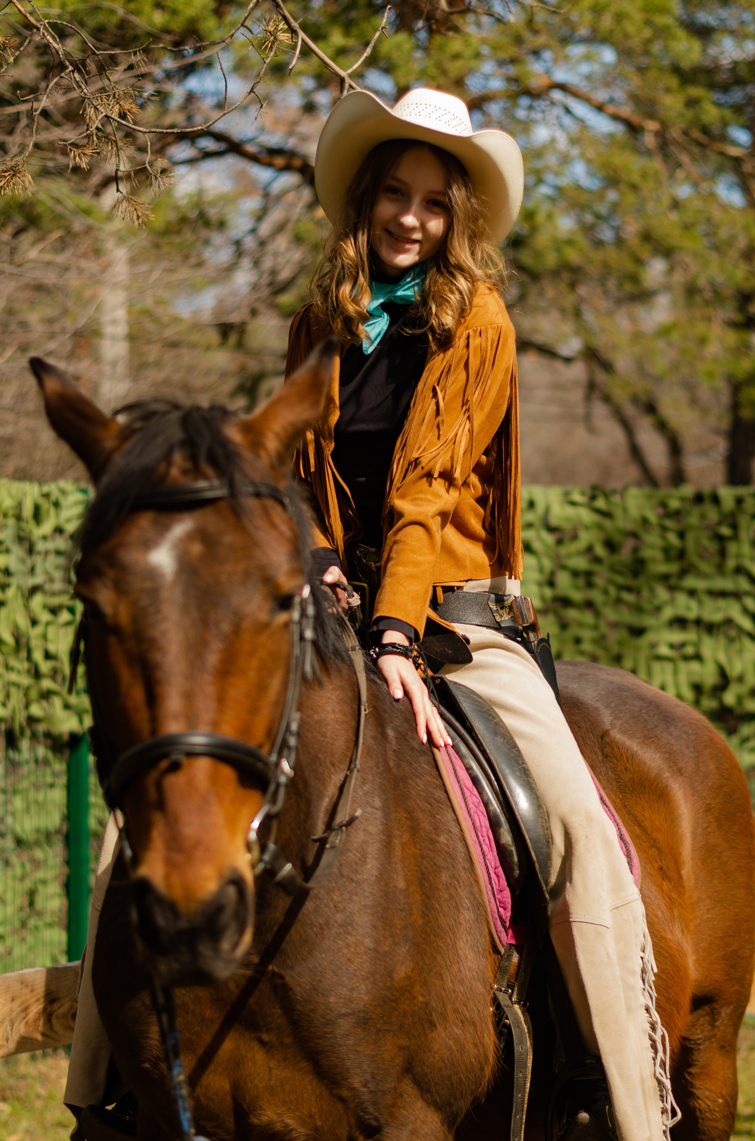 Ковбойская девчонка. Фотограф Марина Доглядная Челябинск фотосессии с лошадьми, мотоциклами