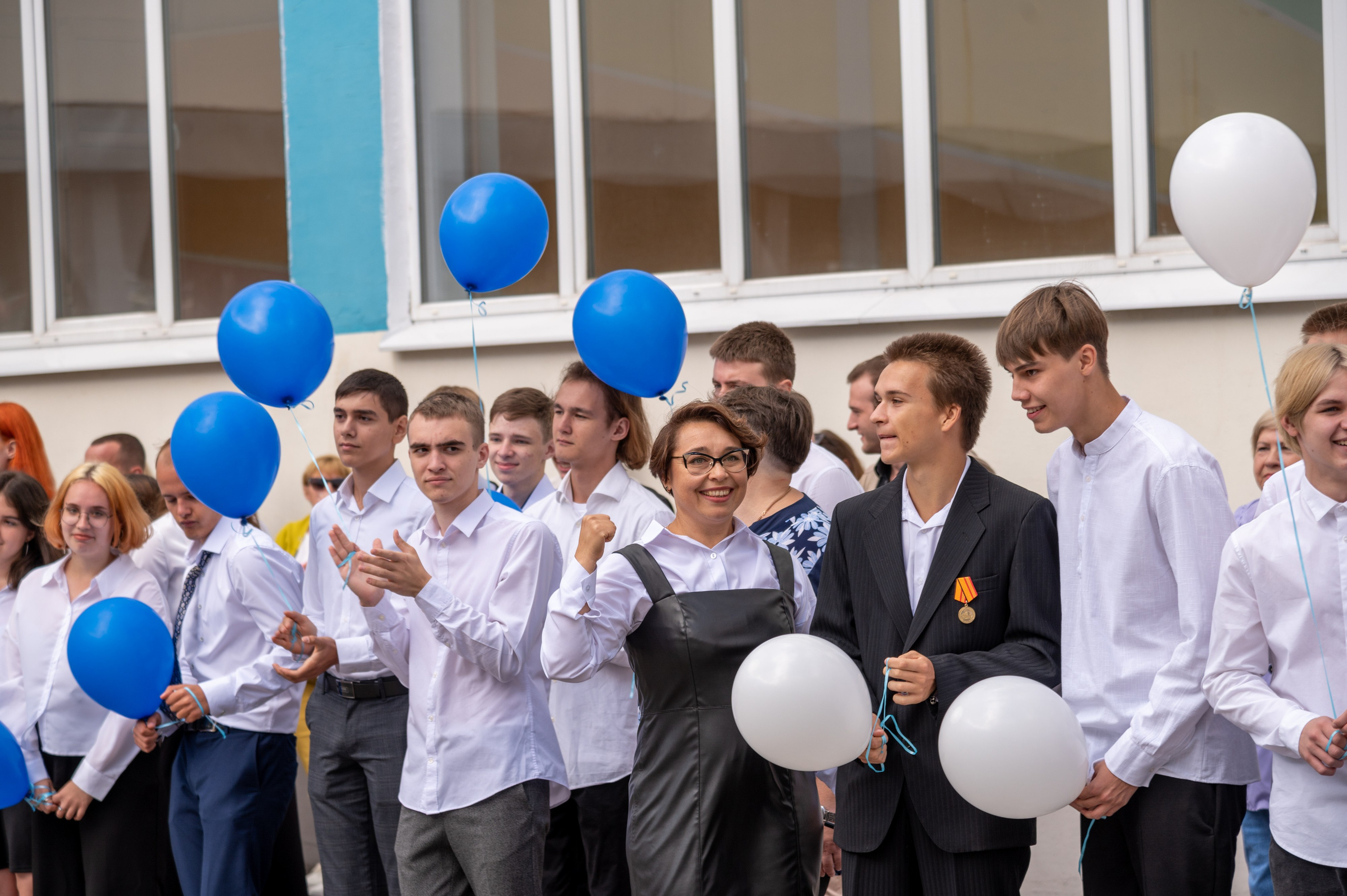 Школьная фотосессия в Туле. Портретный, семейный, свадебный фотограф. Бизнес, контент съёмка. Тула