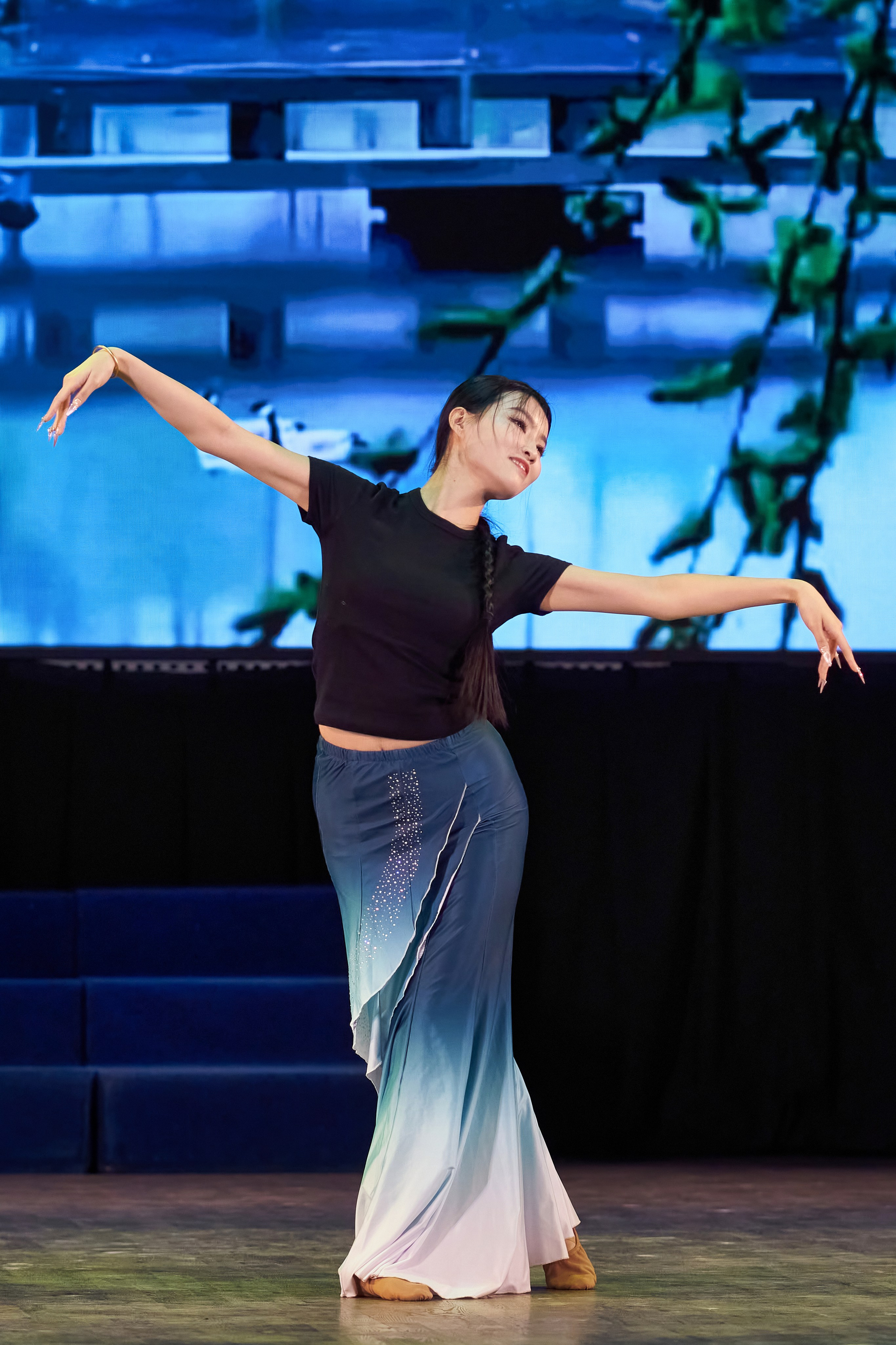 Лю Вэй. Китай. Танец встречи с весной