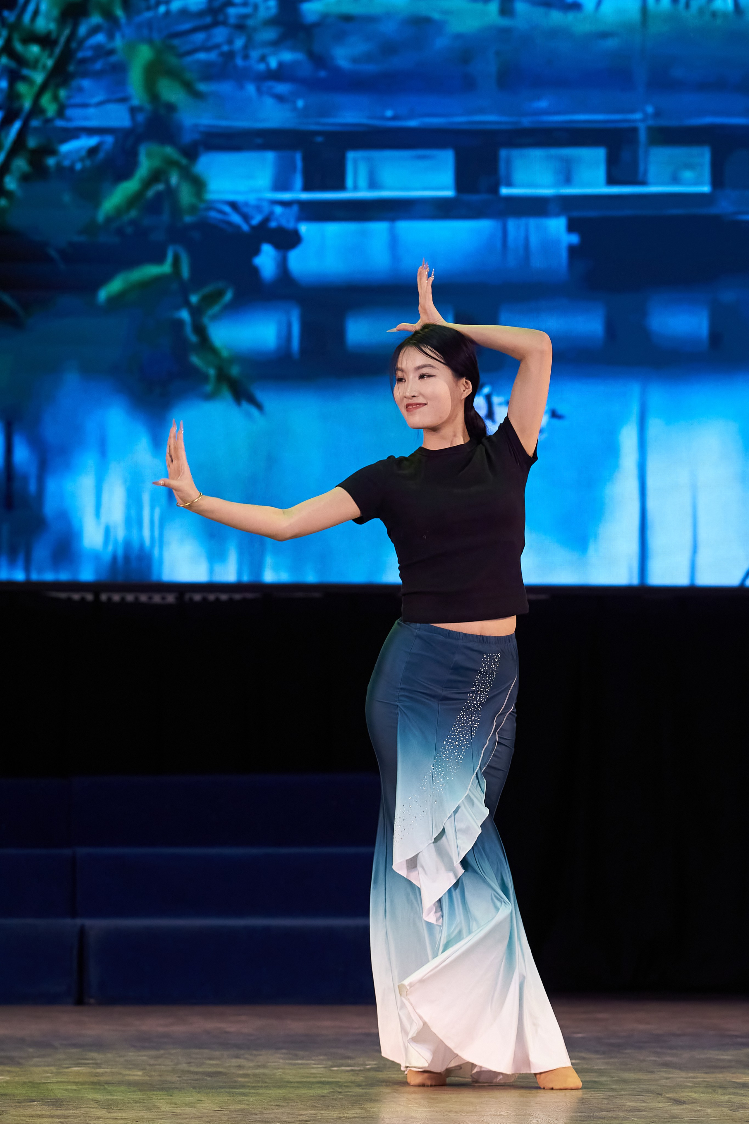 Лю Вэй. Китай. Танец встречи с весной