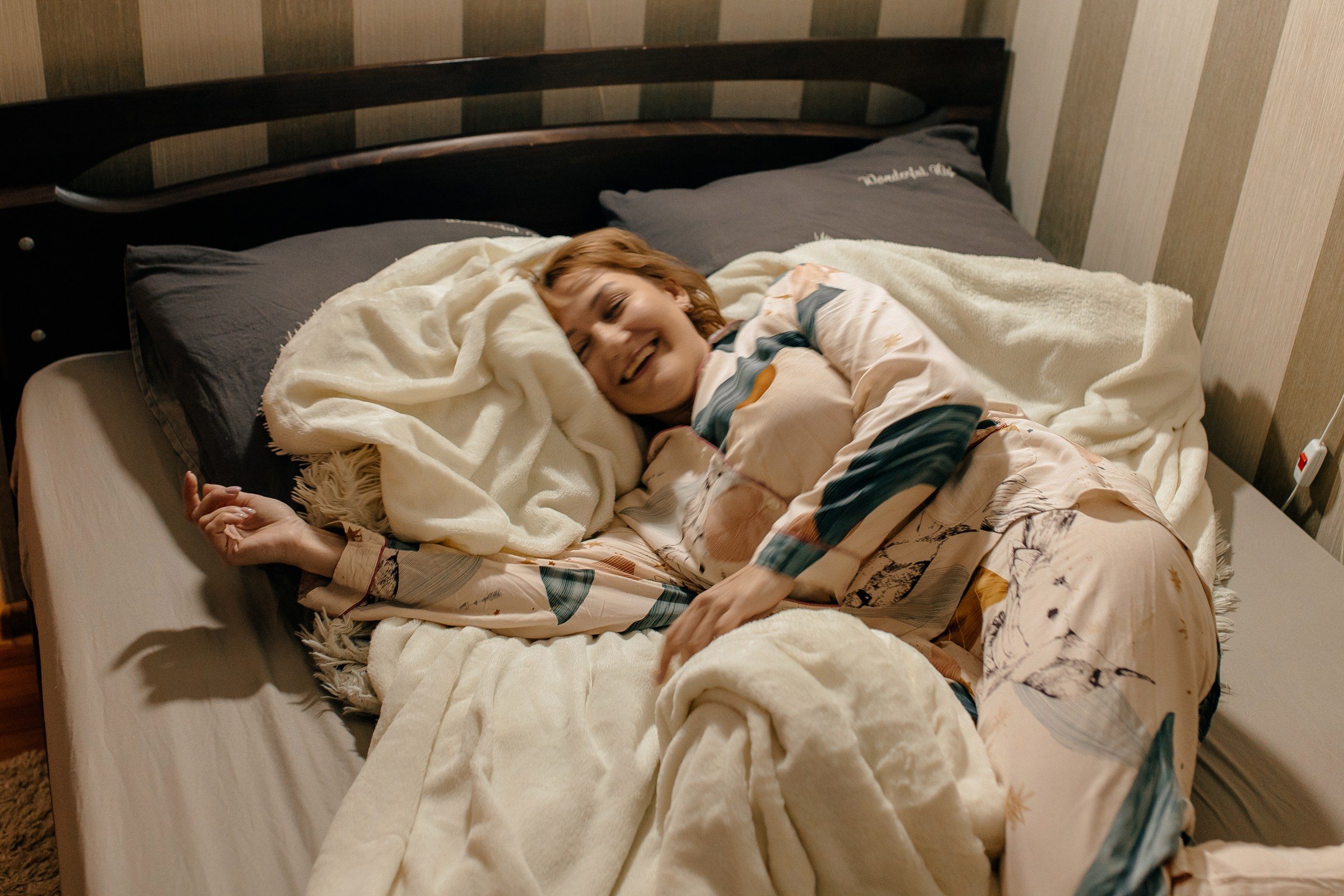 Домашний лайфстайл (утро). Ирина. Июнь 2025. Фотограф Пермь. Свадьбы. Семья и дети, школа, д. сад. Фотокниги