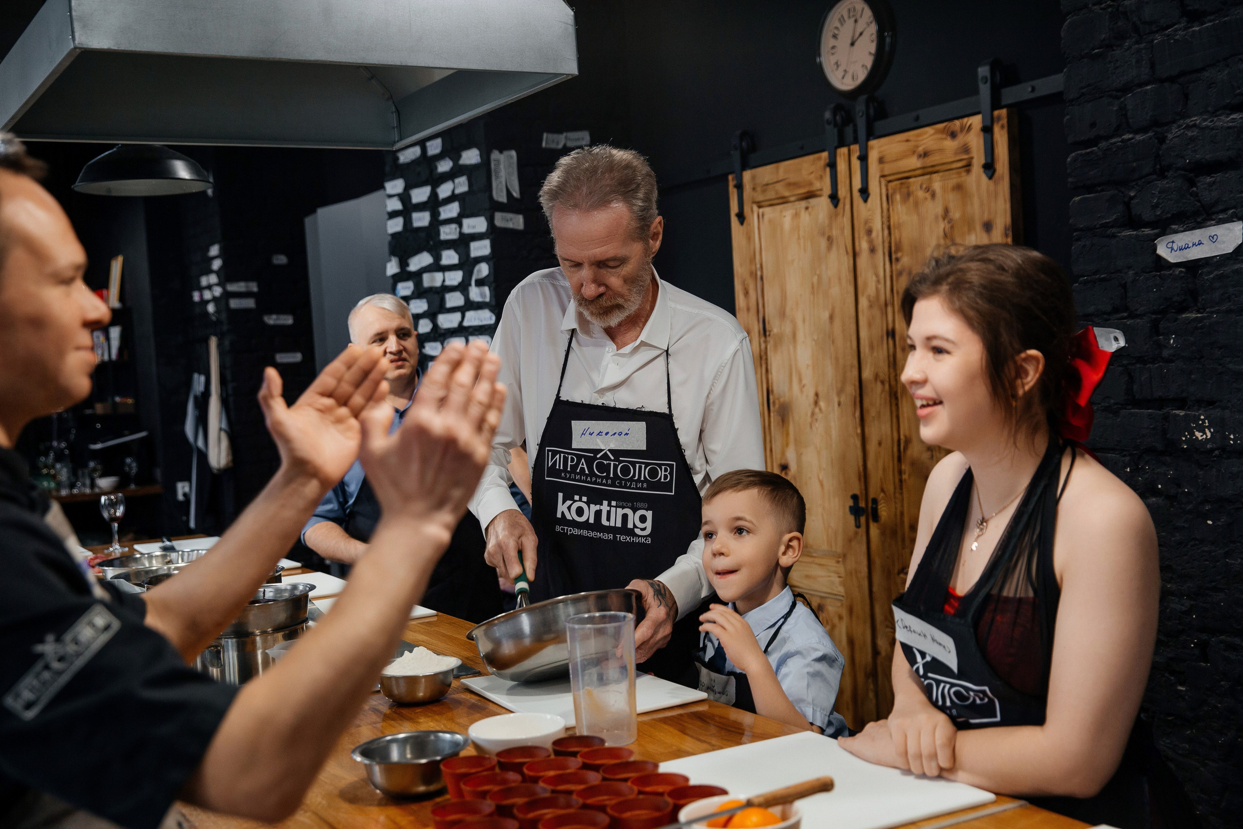 Первый ЗАГС и Фотосессия на Витебском в апреле. Свадебный фотограф в Санкт-Петербурге Вика Стукачева