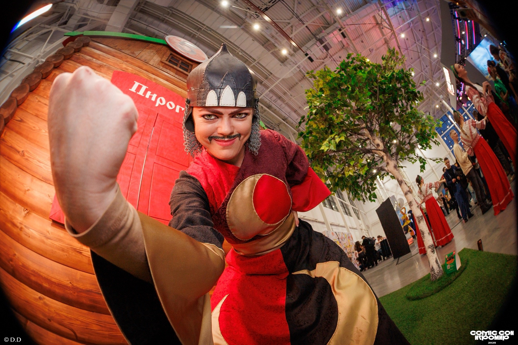 Comic Con Игромир 2025. Различные мероприятия и просто фотографии людей