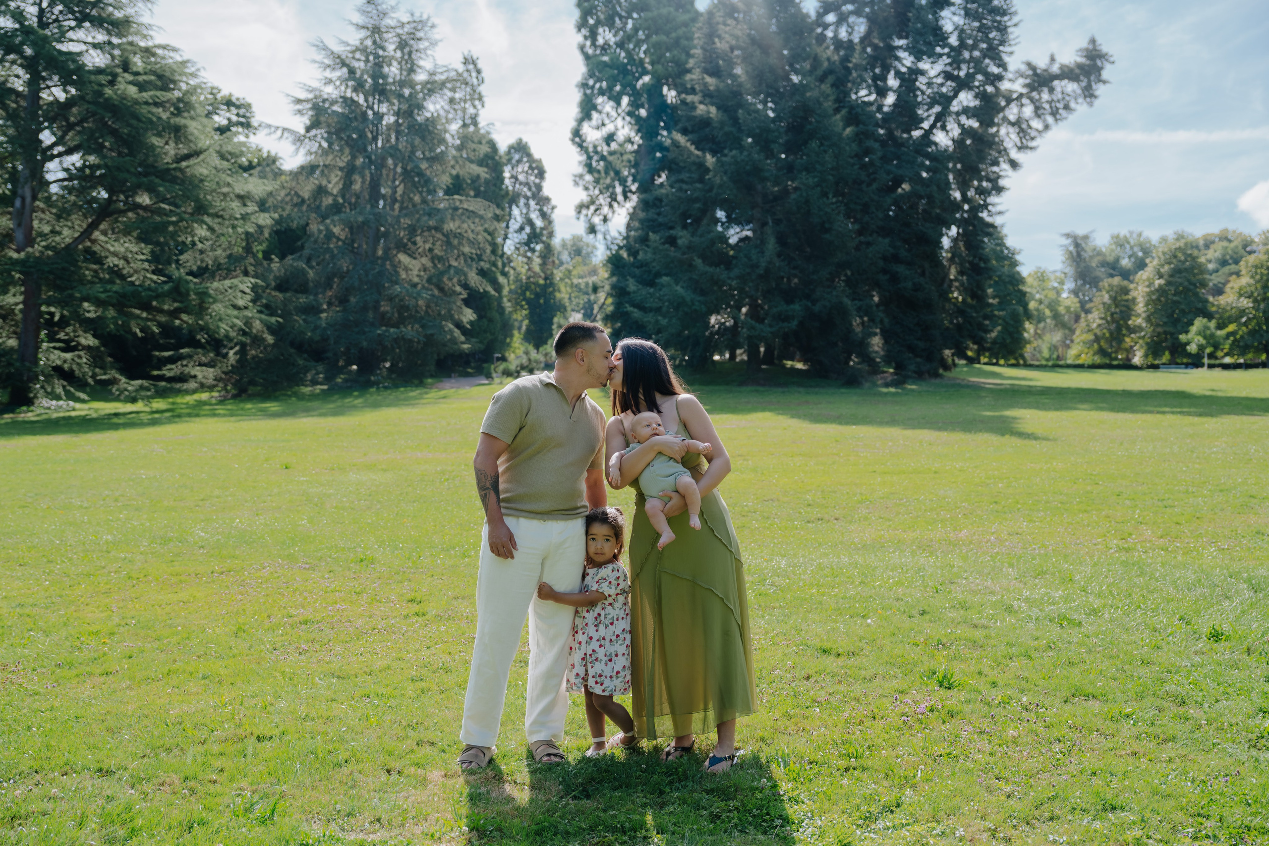 Yasmina & Ludovic with kids. Профессиональный свадебный фотограф в Женеве и Швейцарии | Таня Вовчецкая