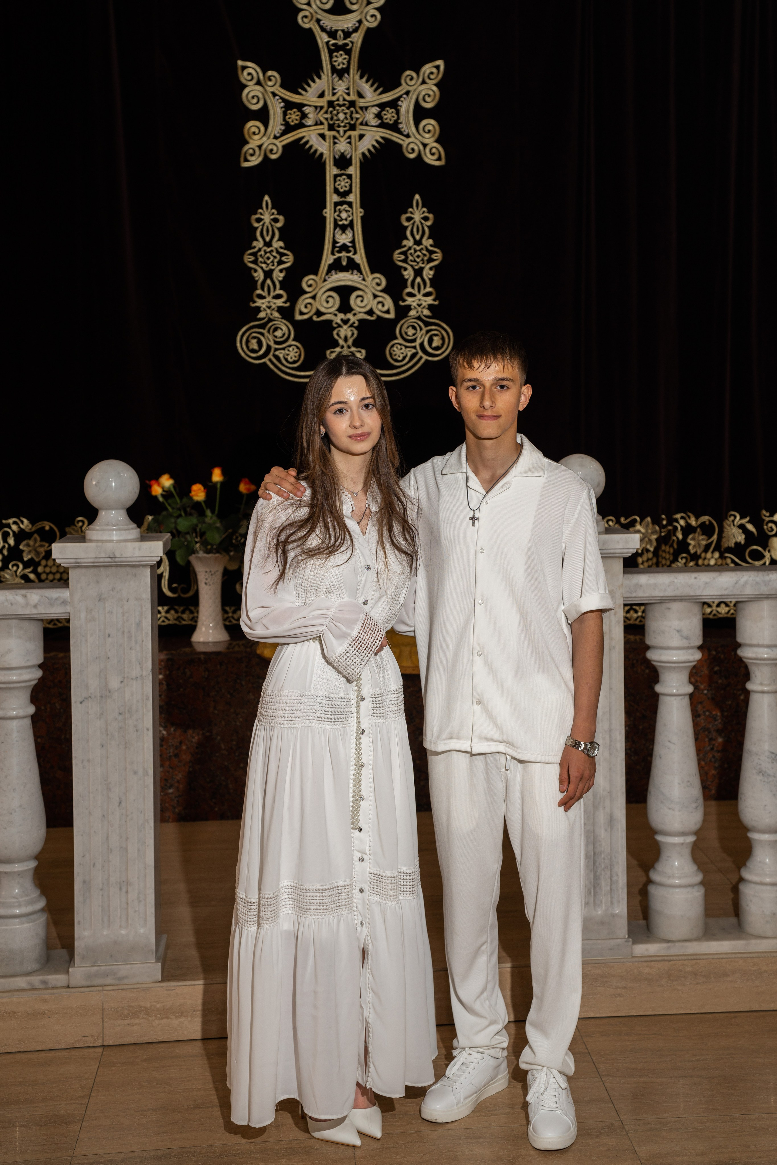 Крещение  ребёнка в храме. Фотограф видеограф Геннадий Янбаев в Сочи, Краснодаре