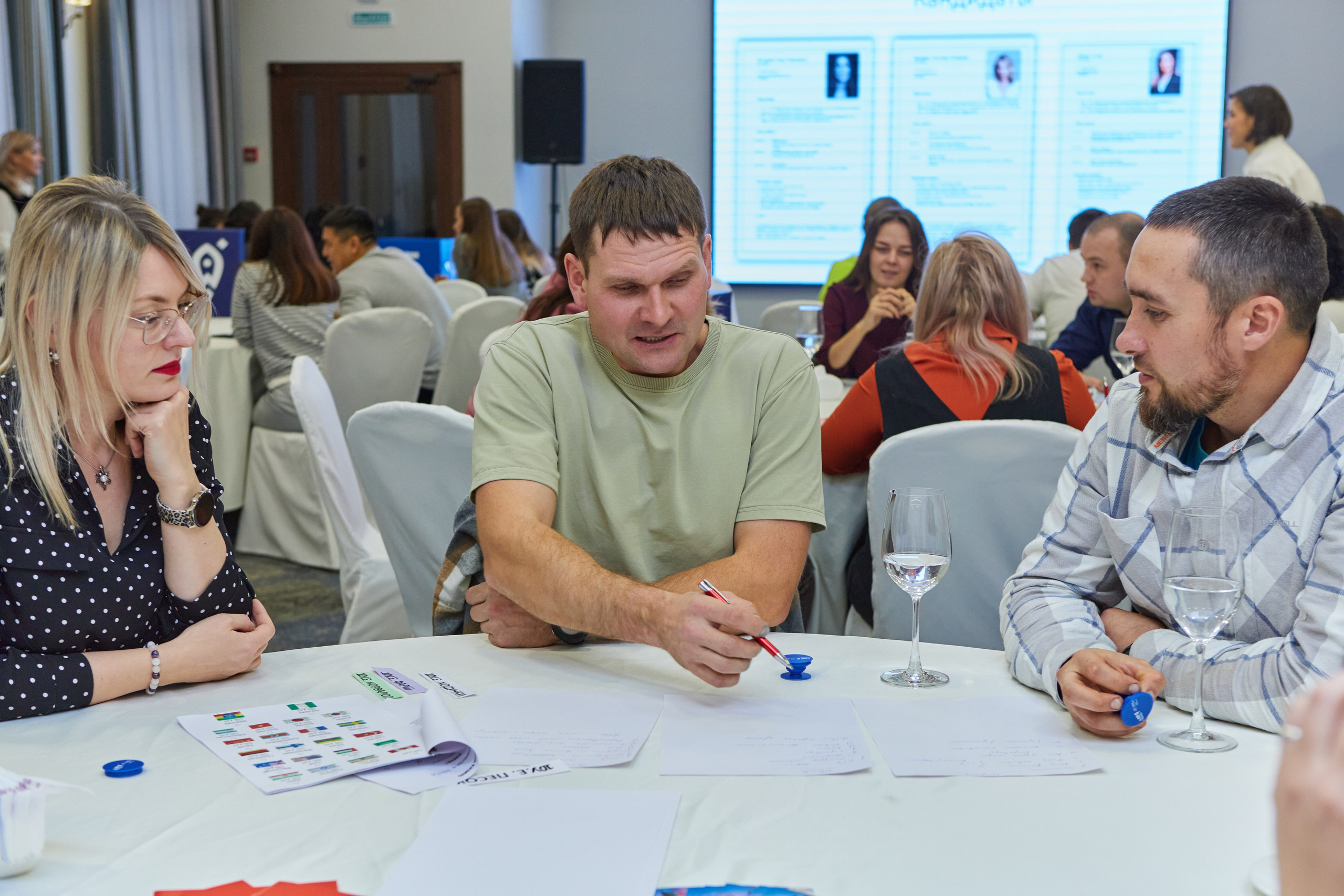 Бизнес-игра «Экспортное казино», центр «Мой Бизнес». Контент-фотограф в Абакане Наталья Нагибина