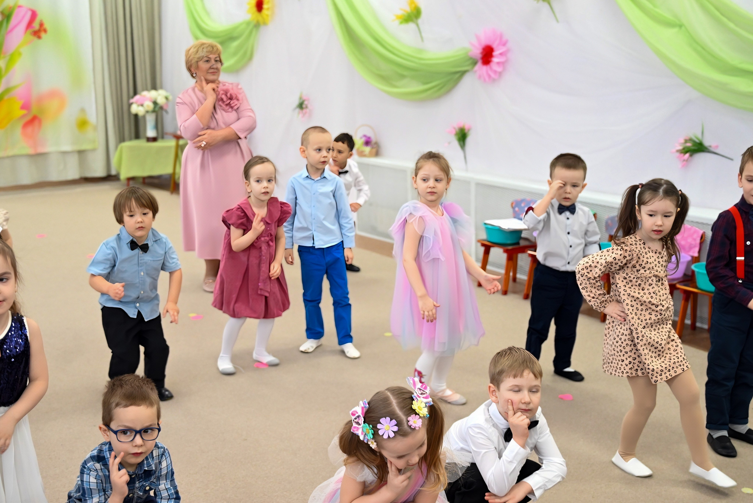 Праздник в группе «Дружная семейка». Семейный и детский фотограф Москва