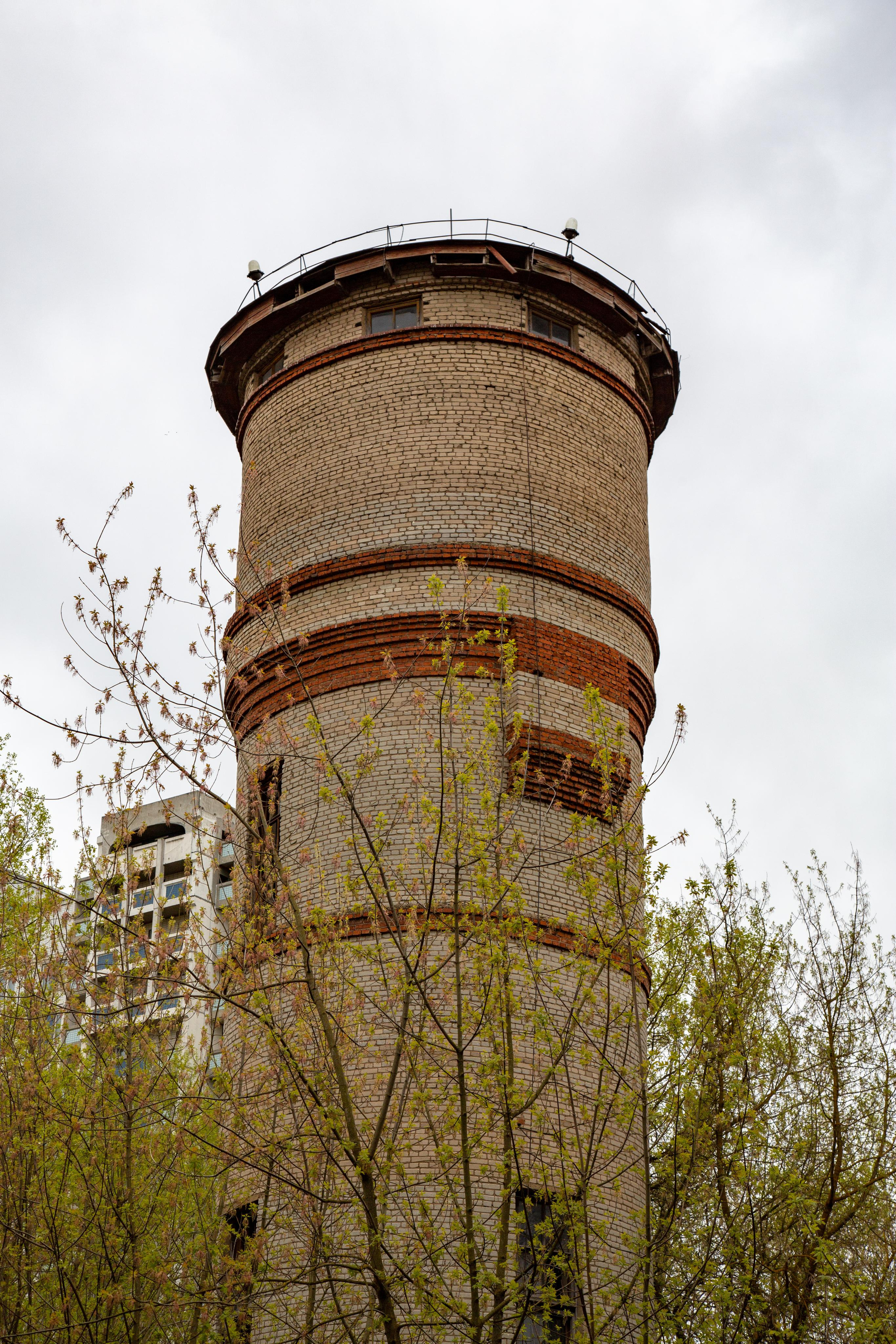 Бывшая водонапорная башня, Кузнечики-2