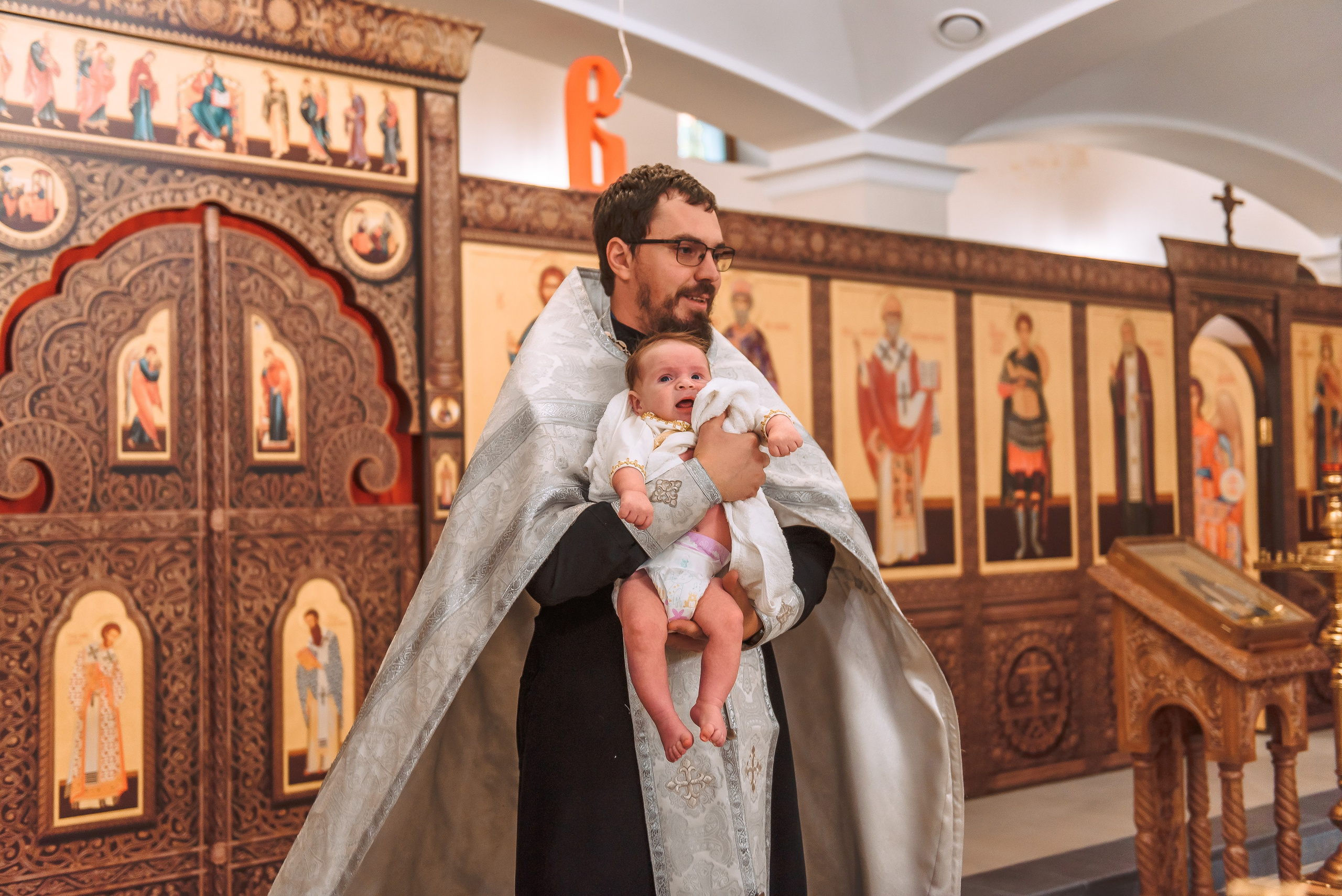 Крещение в Храме иконы Божией Матери Неупиваемая Чаша. Свадебный и семейный фотограф в Москве Юлия Винник