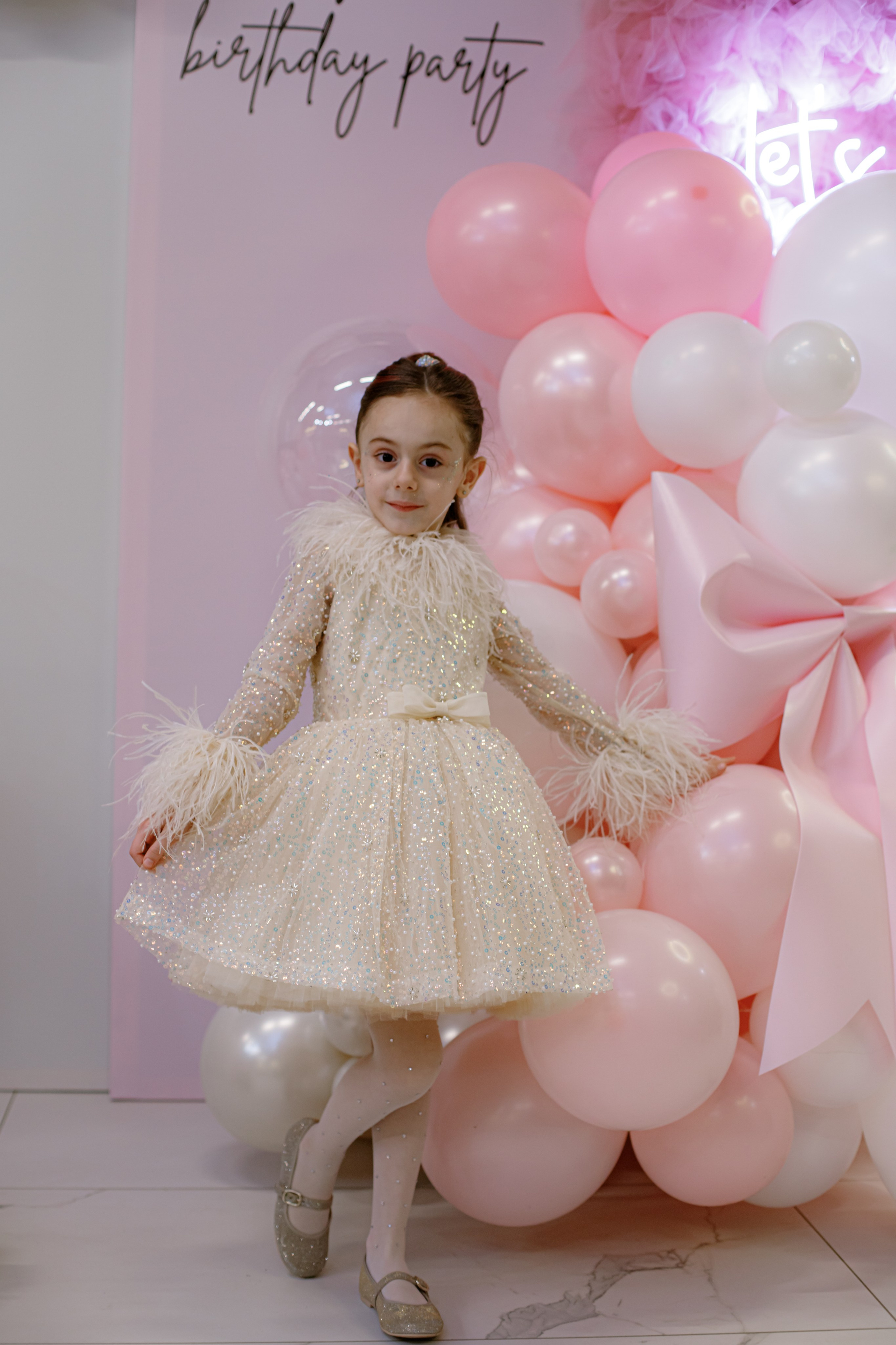 ASIA'S BIRTHDAY PARTY. Photokarish