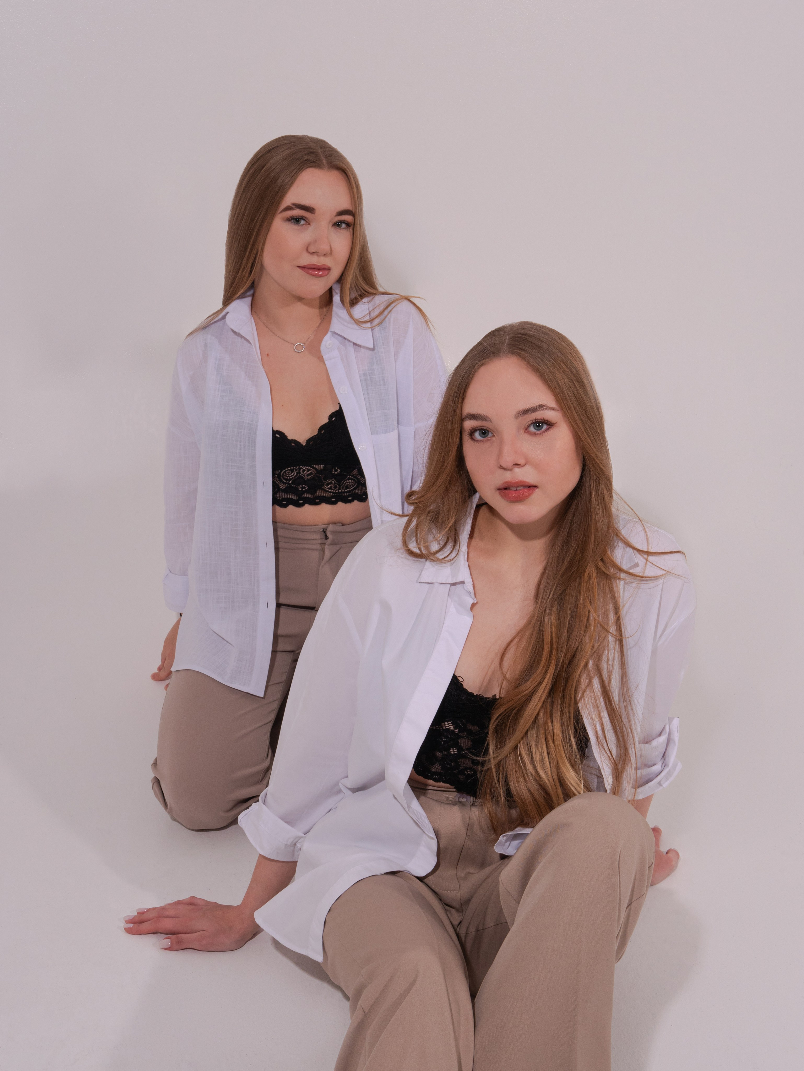 Сёстры в белом