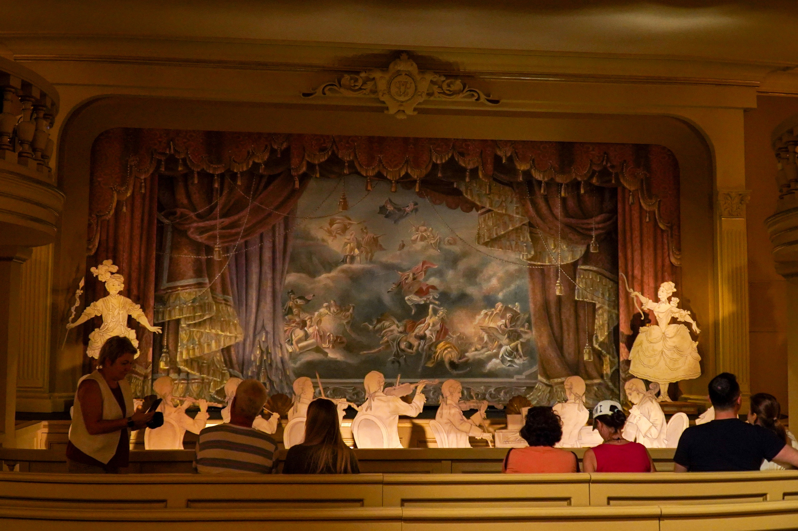 ОРАНИЕНБАУМ. Июль 2024. Фотограф Наталья Погодина в г. Обнинске