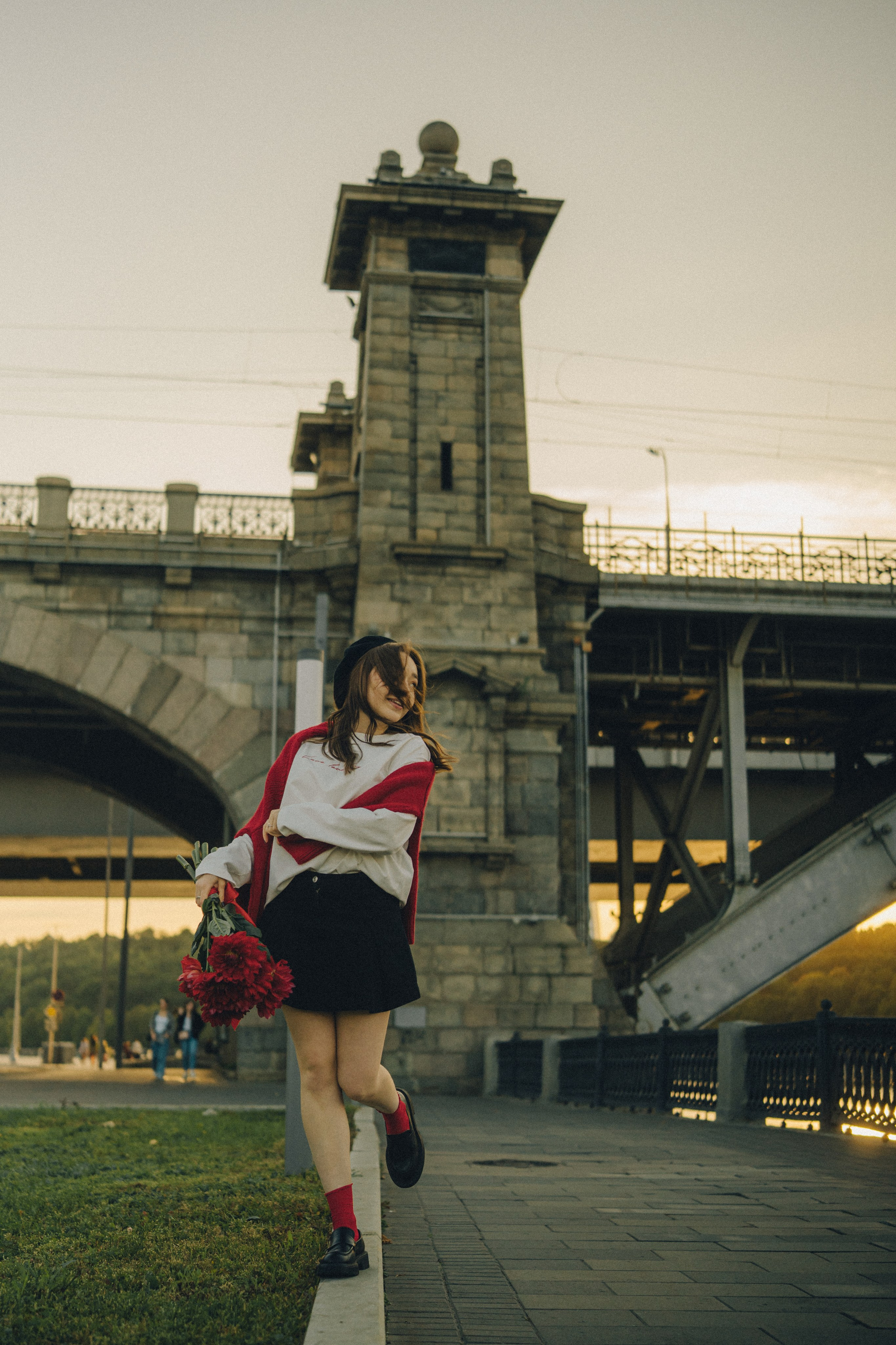 Анастасия | городская фотосессия на набережной. Портретный фотограф Москва