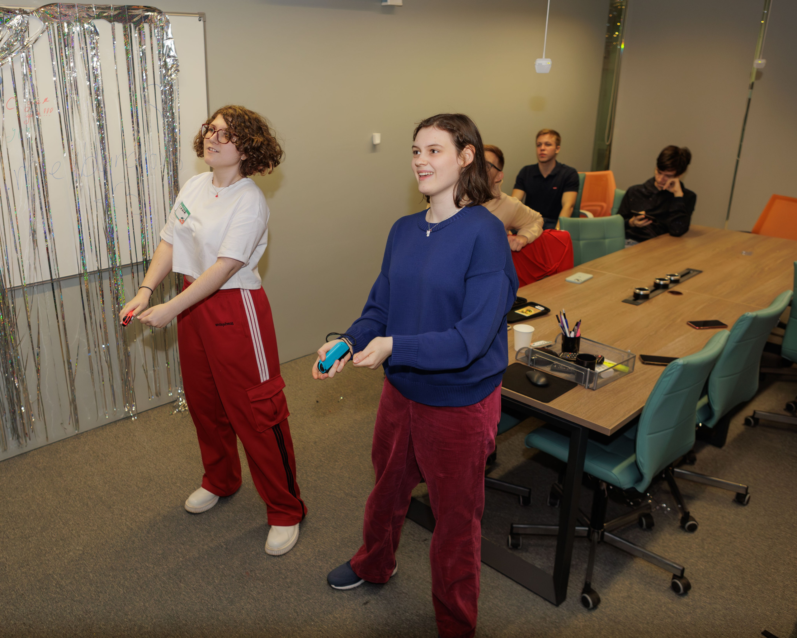 8-11 классы: Новый год в ФОКСФОРД. Выпускные альбомы и школьный фотограф в Подольске, Троицке, Щербинке, Москве и Московской области