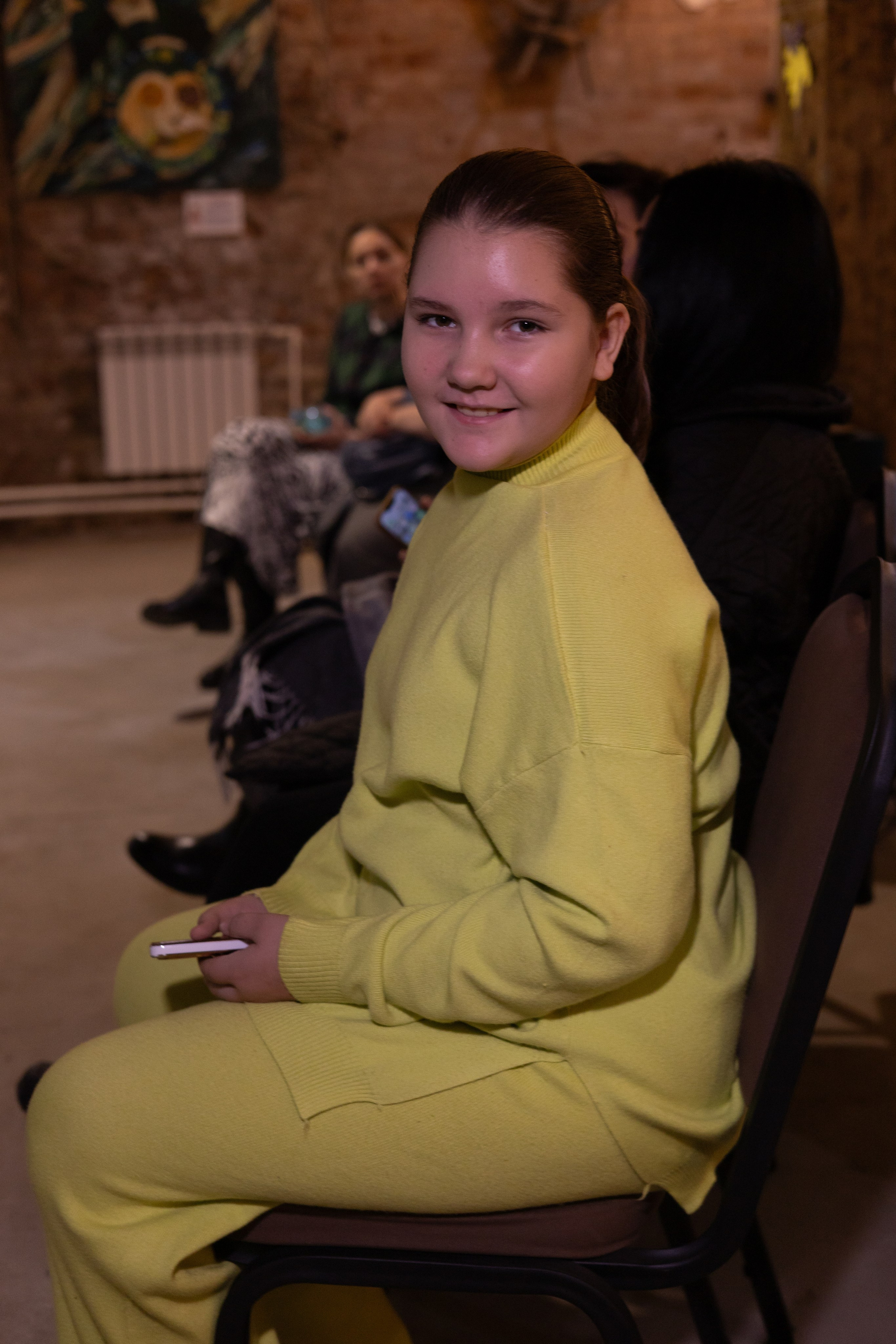 Выставка «АНГЕЛЫ МИРА». Фотограф Красноярск съемки лавстори, фотосессия в студии, портретная съемка, творческие фотосессии