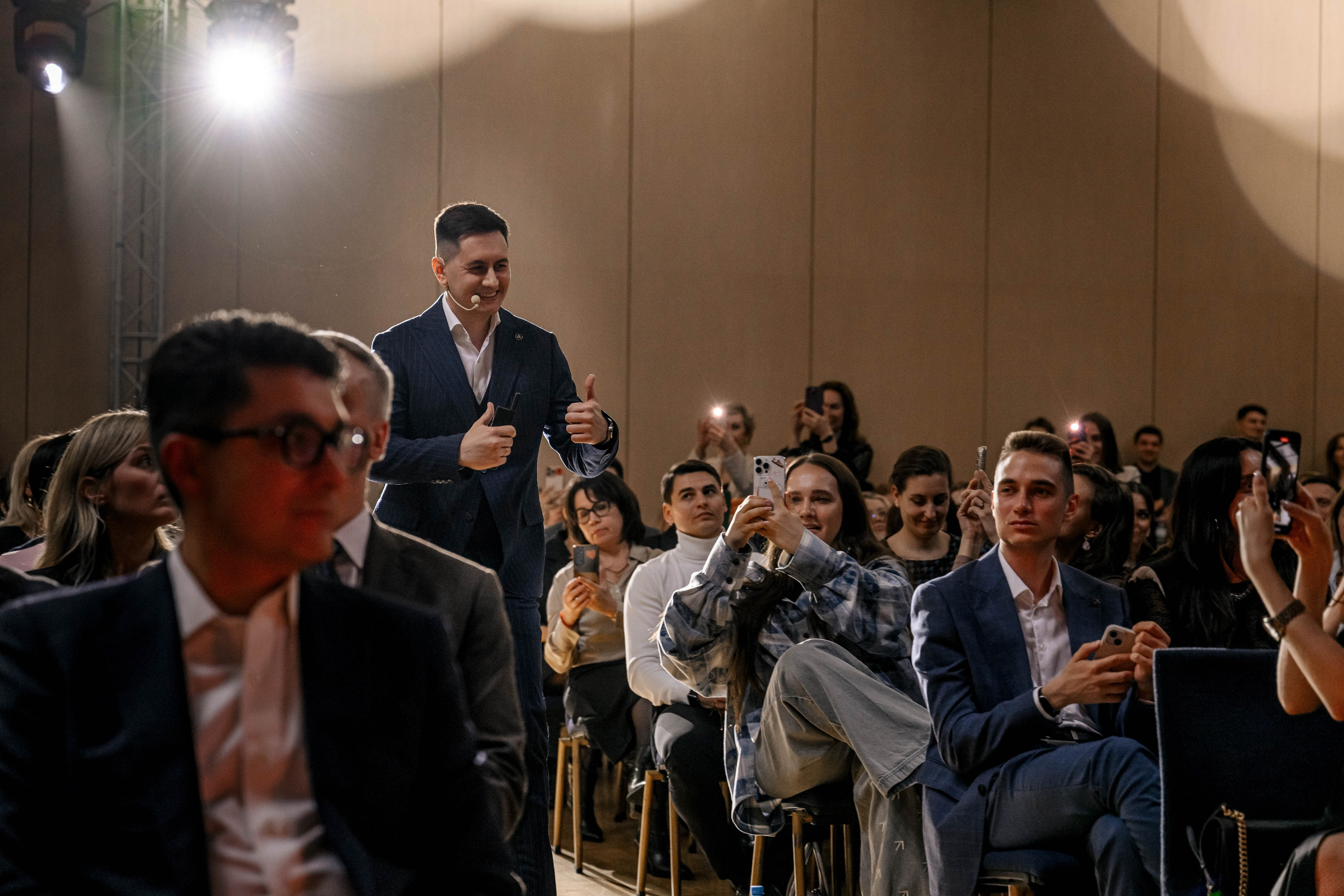 Атлас Девелопмент. Максим Комаров — Профессиональный фотограф